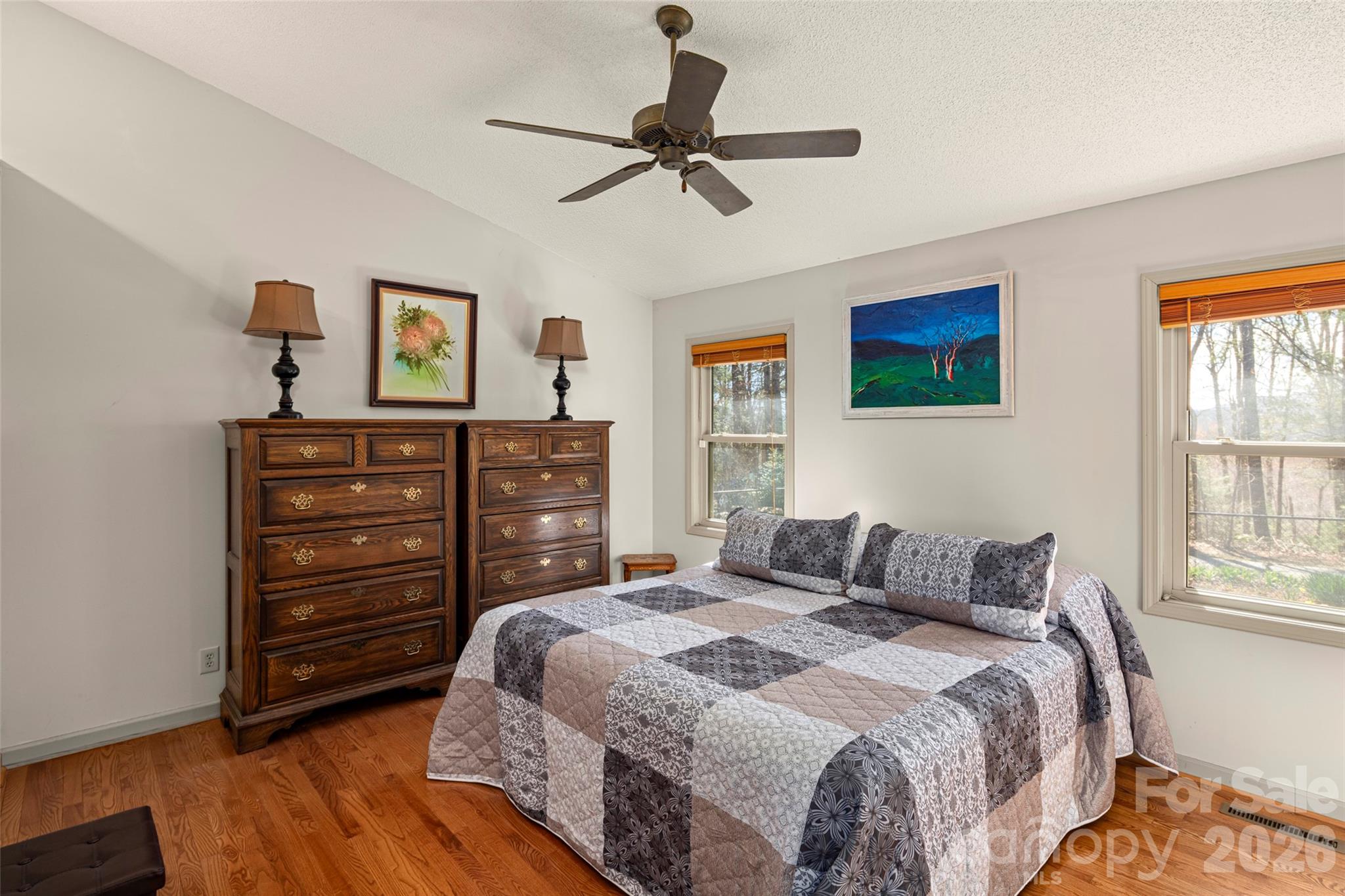 405 Glen Echo Circle — Saluda