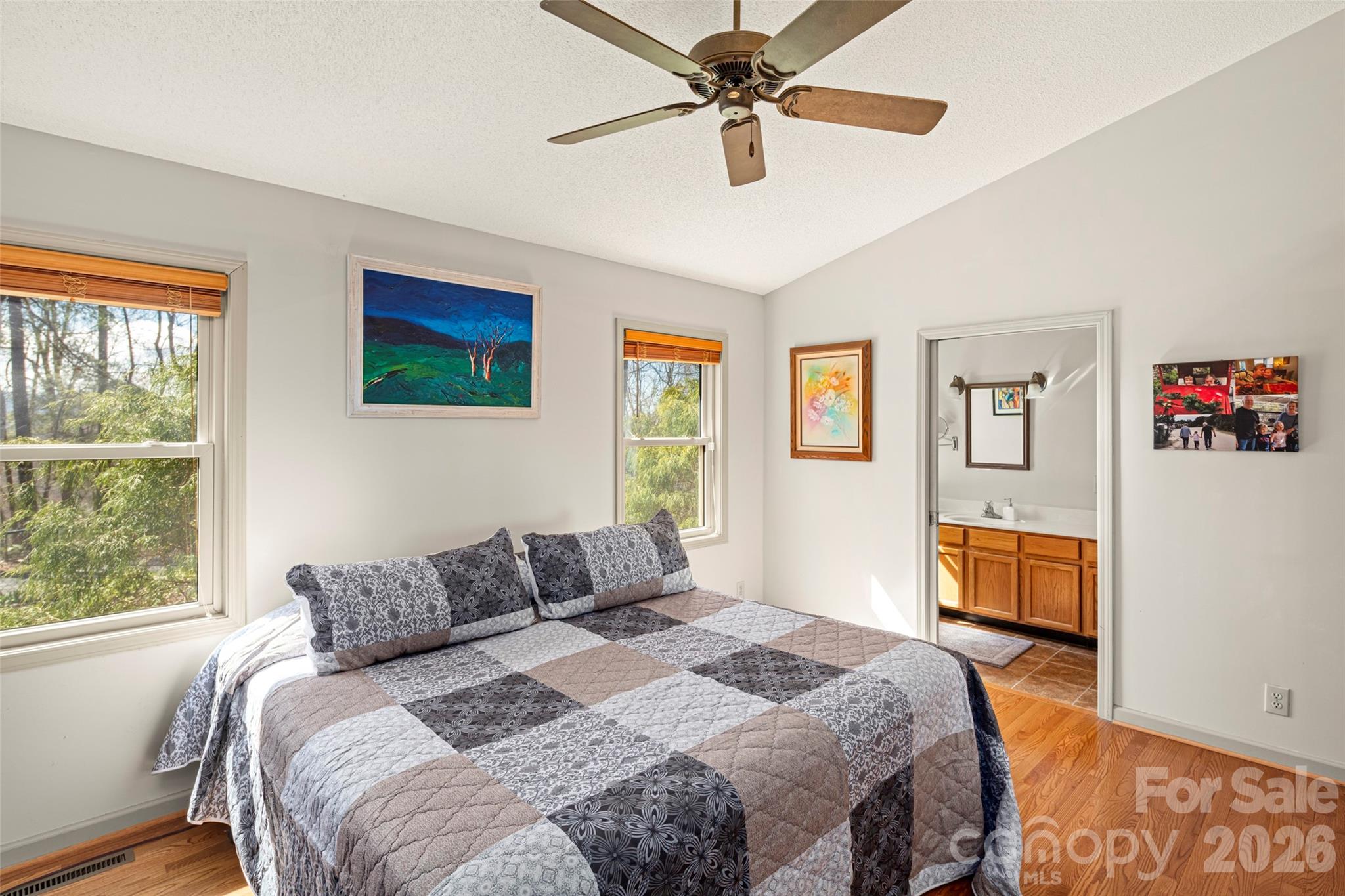 405 Glen Echo Circle — Saluda