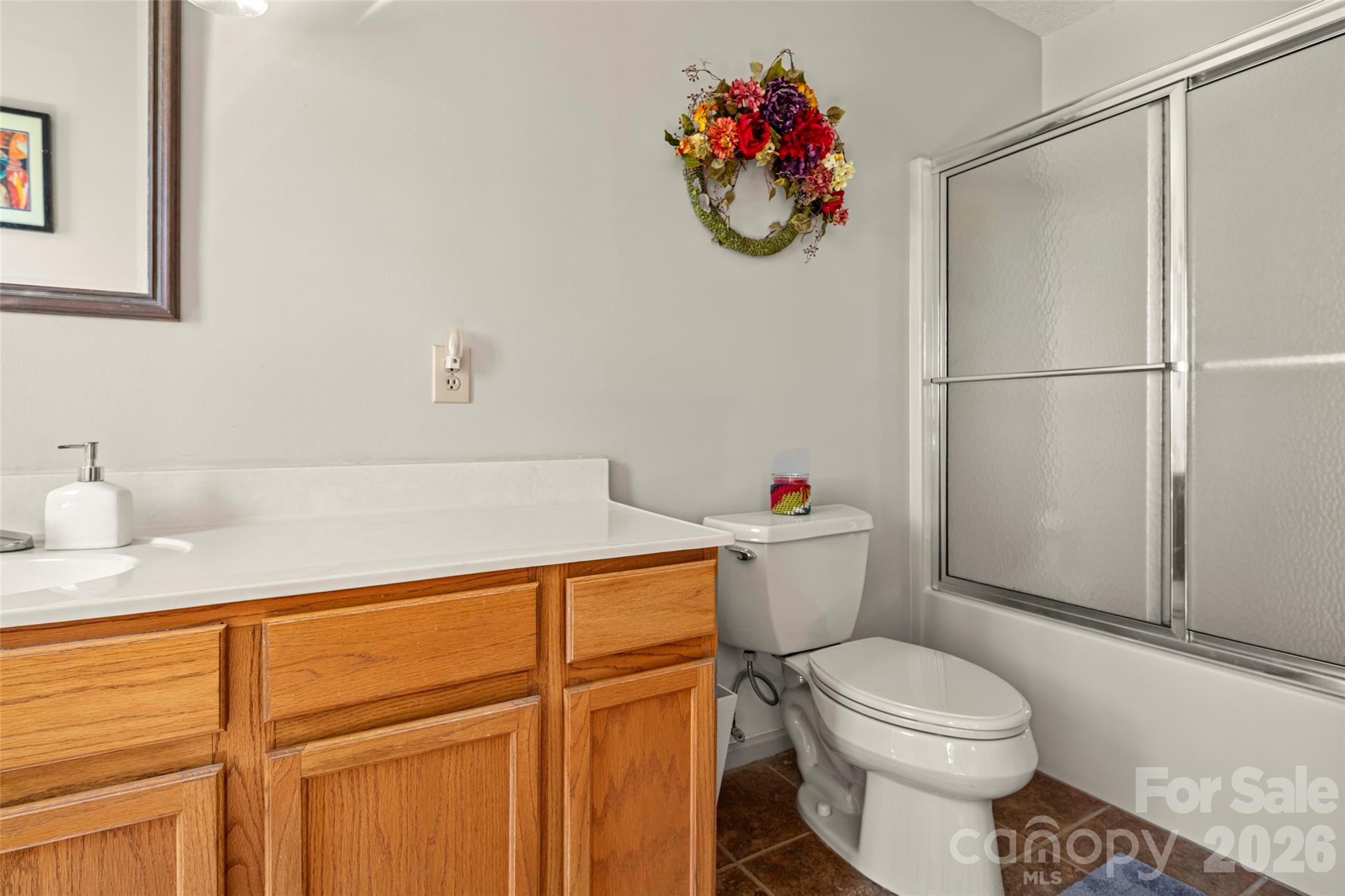 405 Glen Echo Circle — Saluda