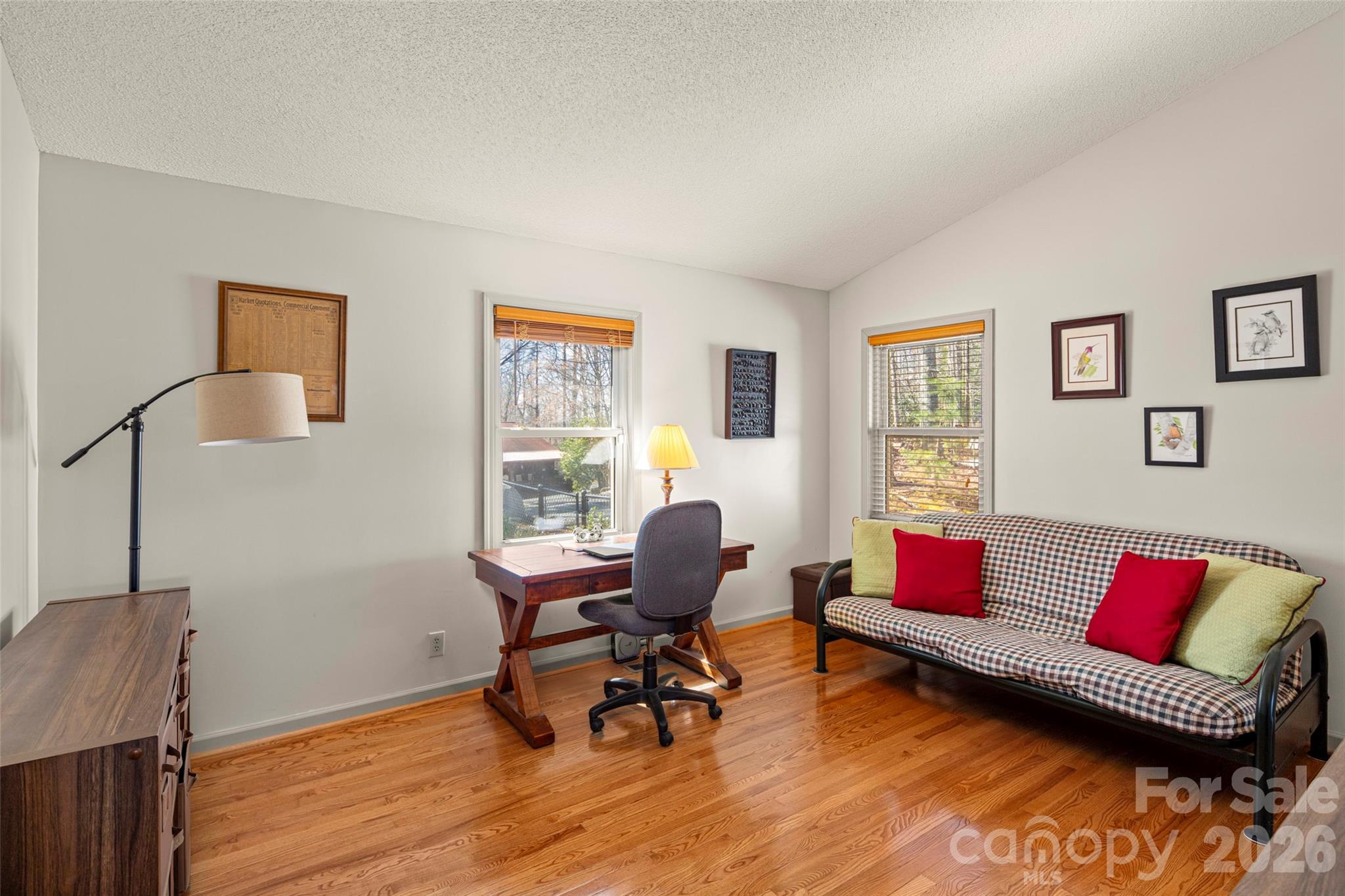 405 Glen Echo Circle — Saluda