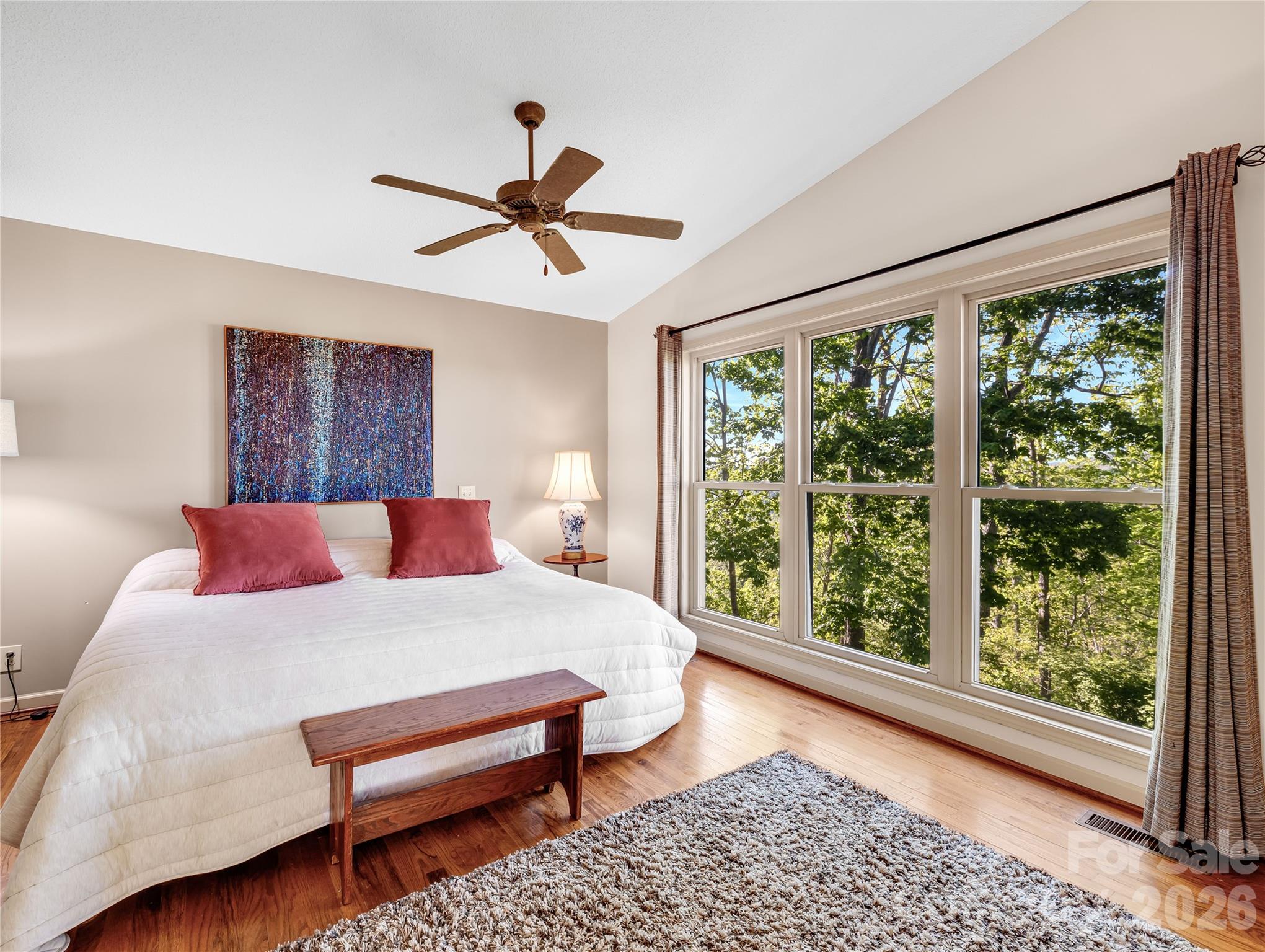 405 Glen Echo Circle — Saluda
