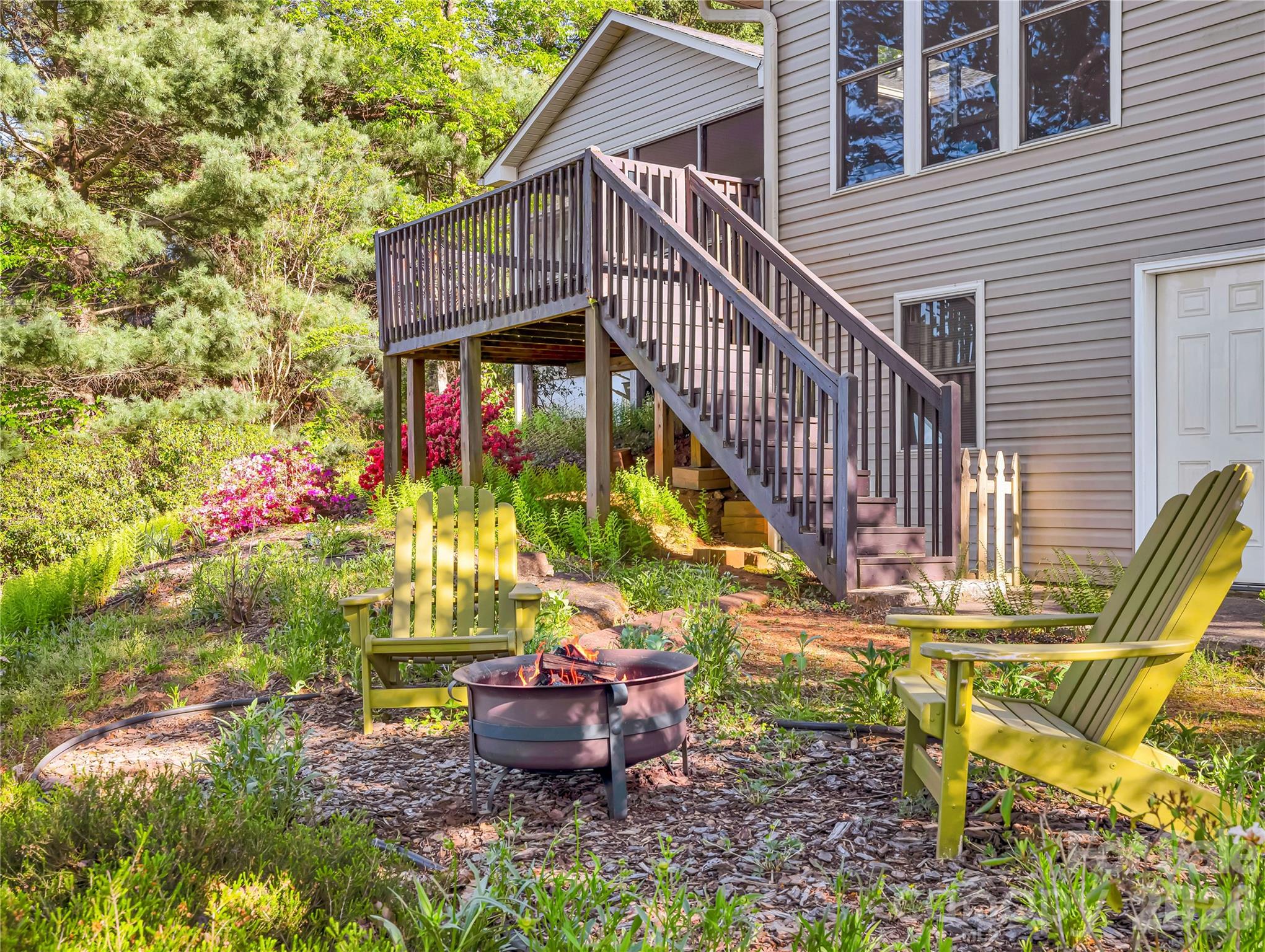 405 Glen Echo Circle — Saluda