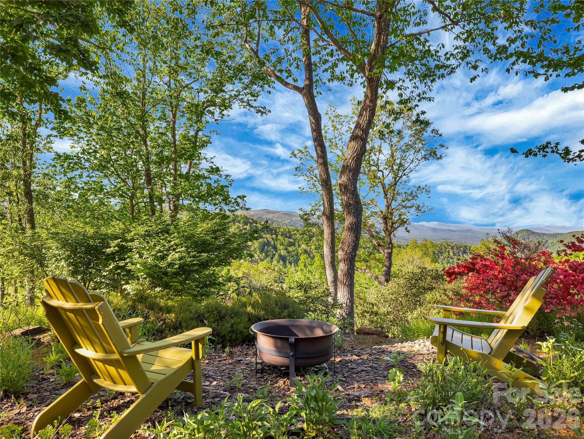 405 Glen Echo Circle — Saluda