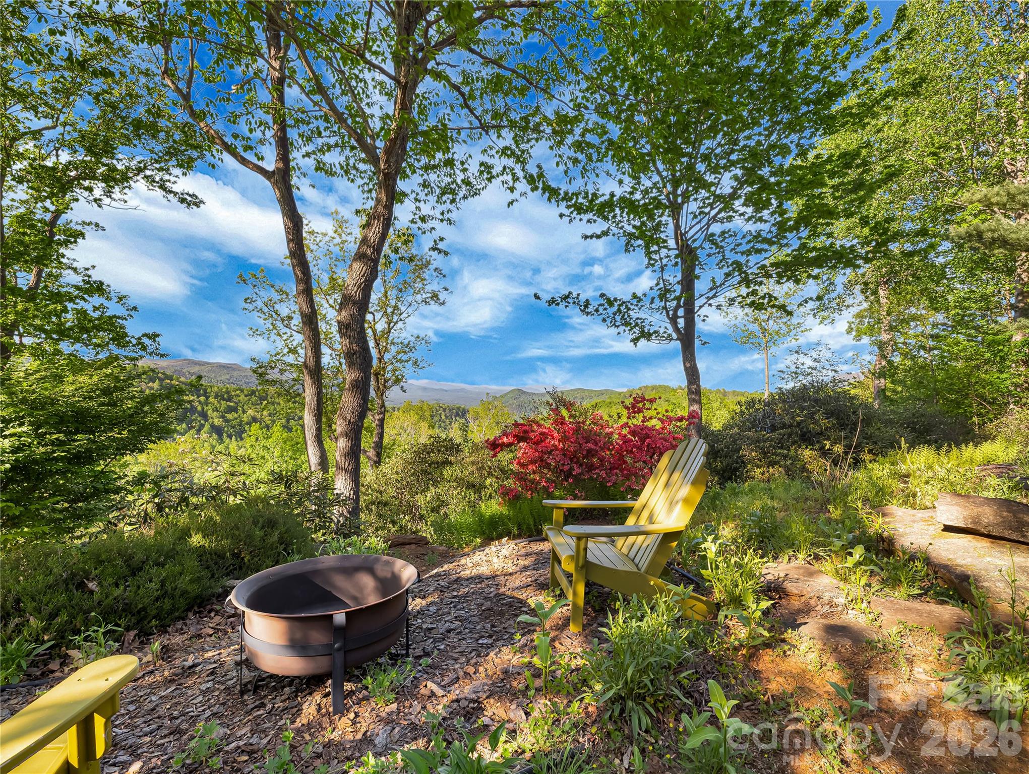 405 Glen Echo Circle — Saluda