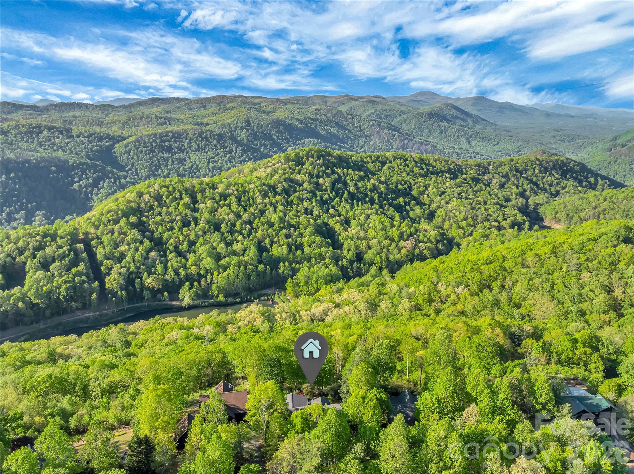 405 Glen Echo Circle — Saluda