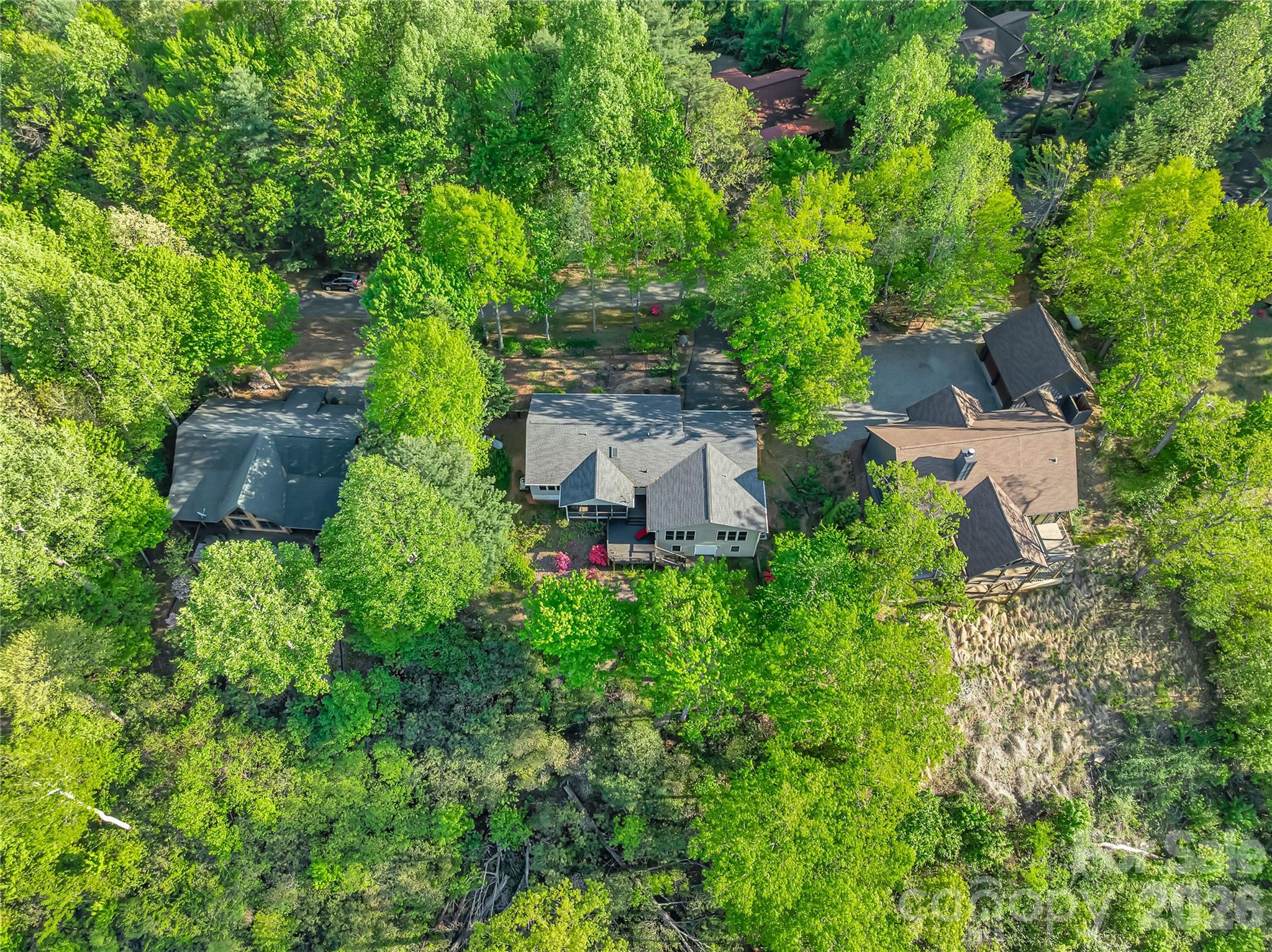 405 Glen Echo Circle — Saluda