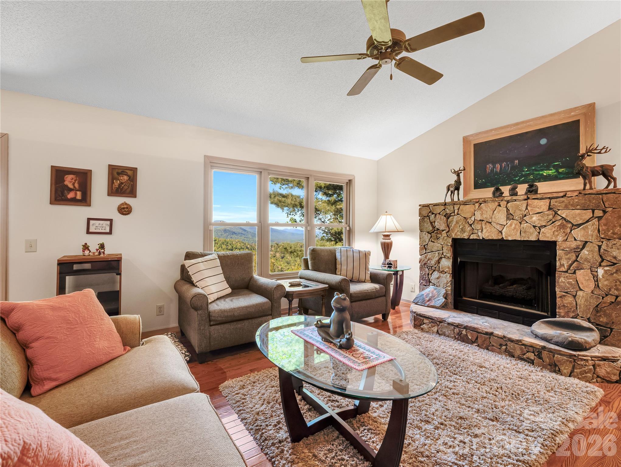 405 Glen Echo Circle — Saluda