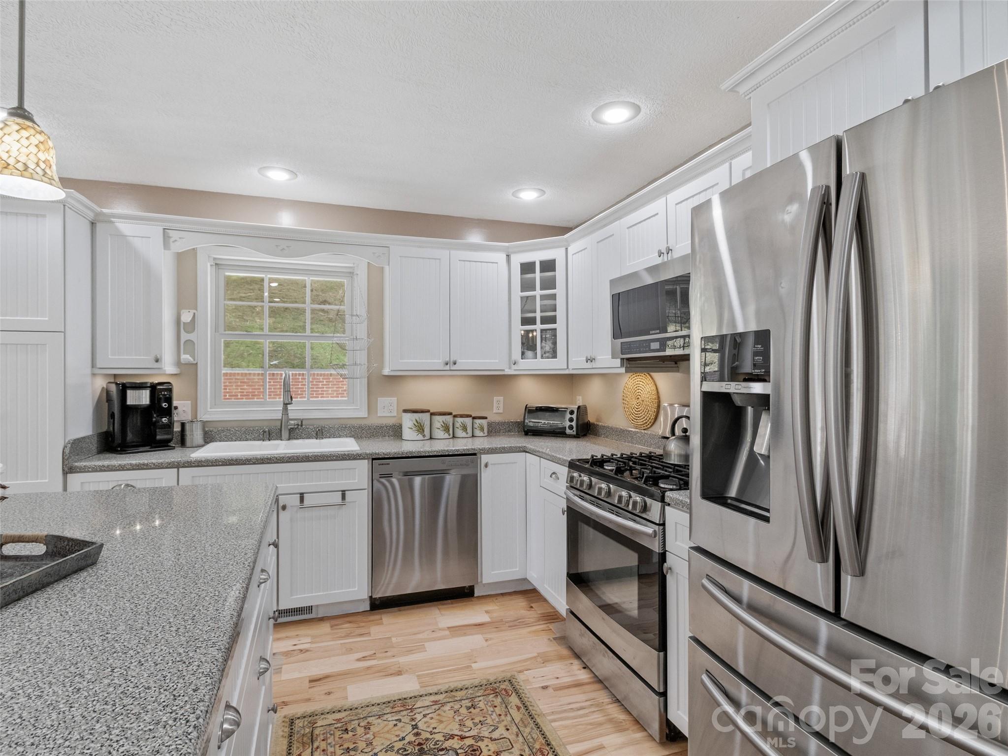 189 Poverty Branch Road — Barnardsville
