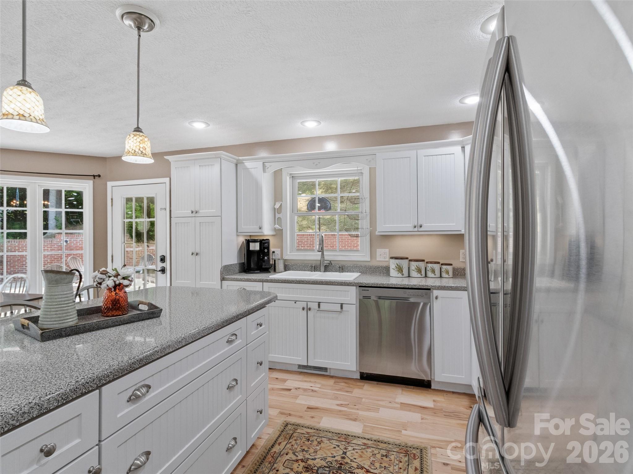 189 Poverty Branch Road — Barnardsville