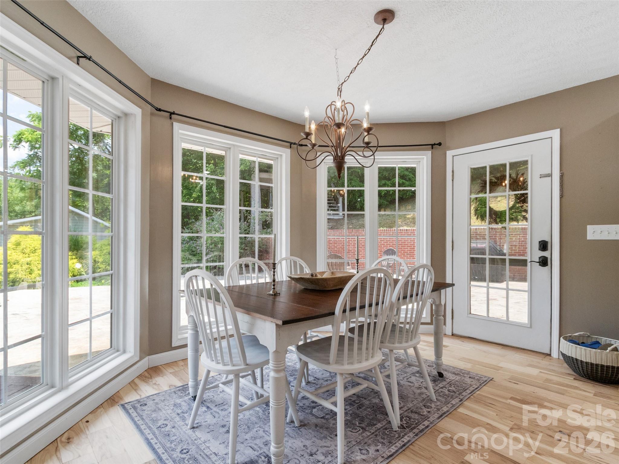 189 Poverty Branch Road — Barnardsville