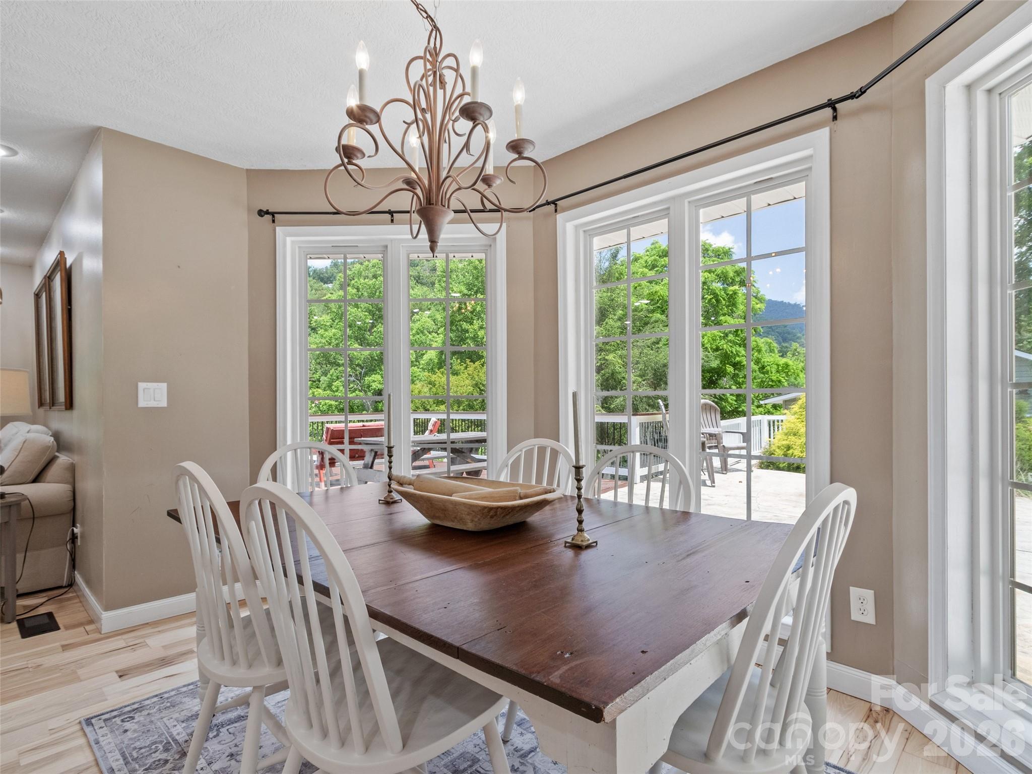 189 Poverty Branch Road — Barnardsville