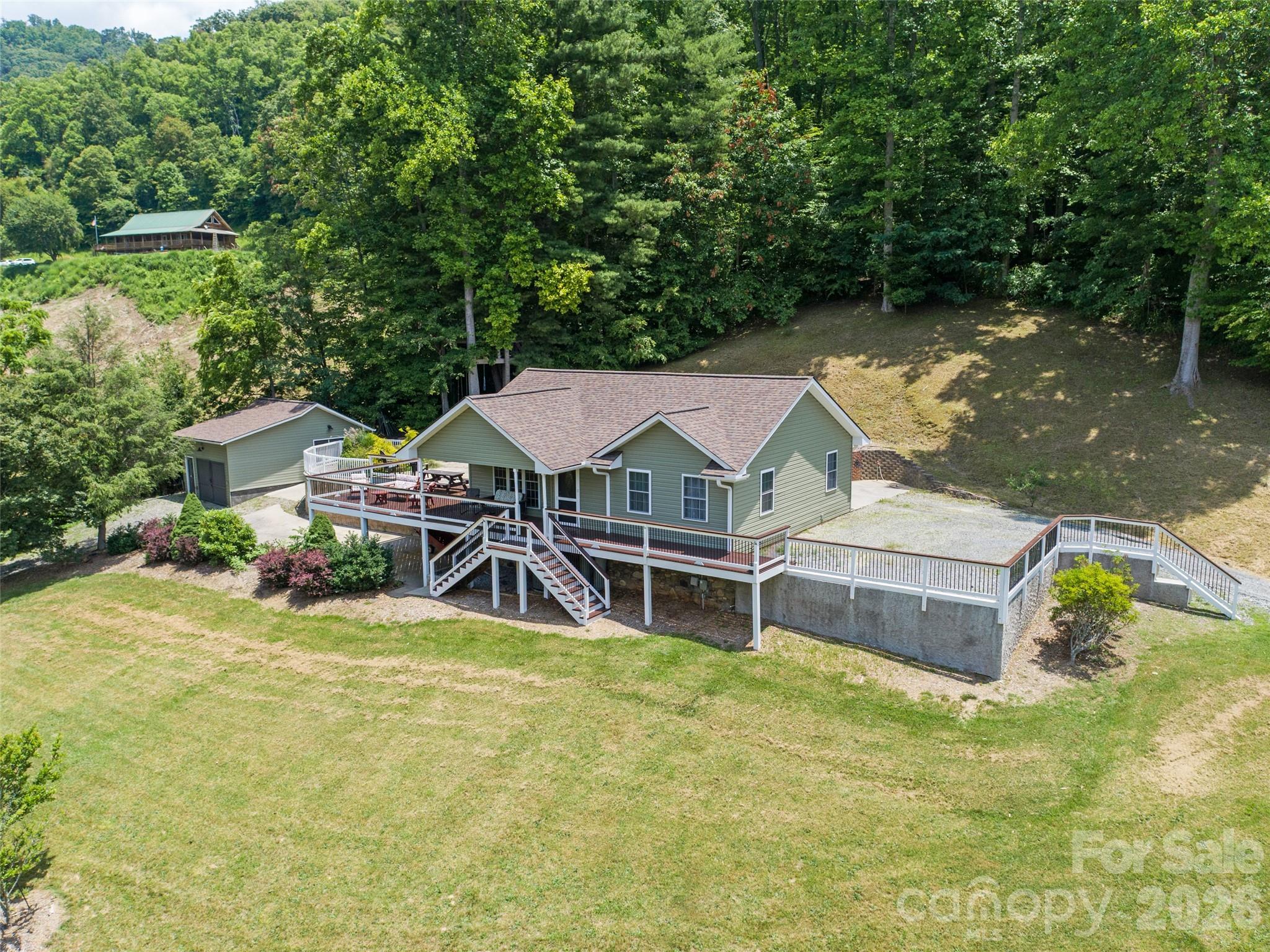 189 Poverty Branch Road — Barnardsville