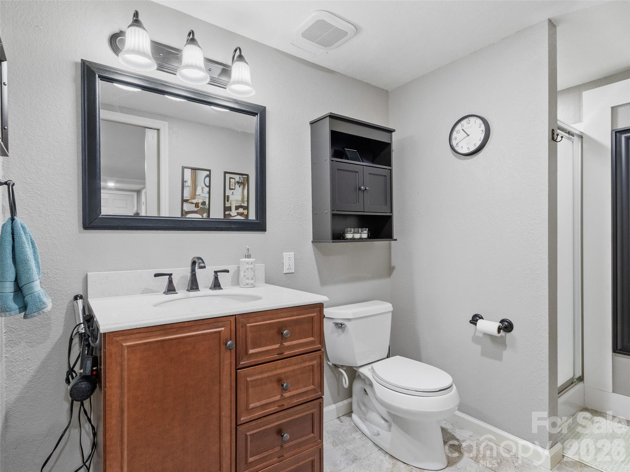 189 Poverty Branch Road — Barnardsville