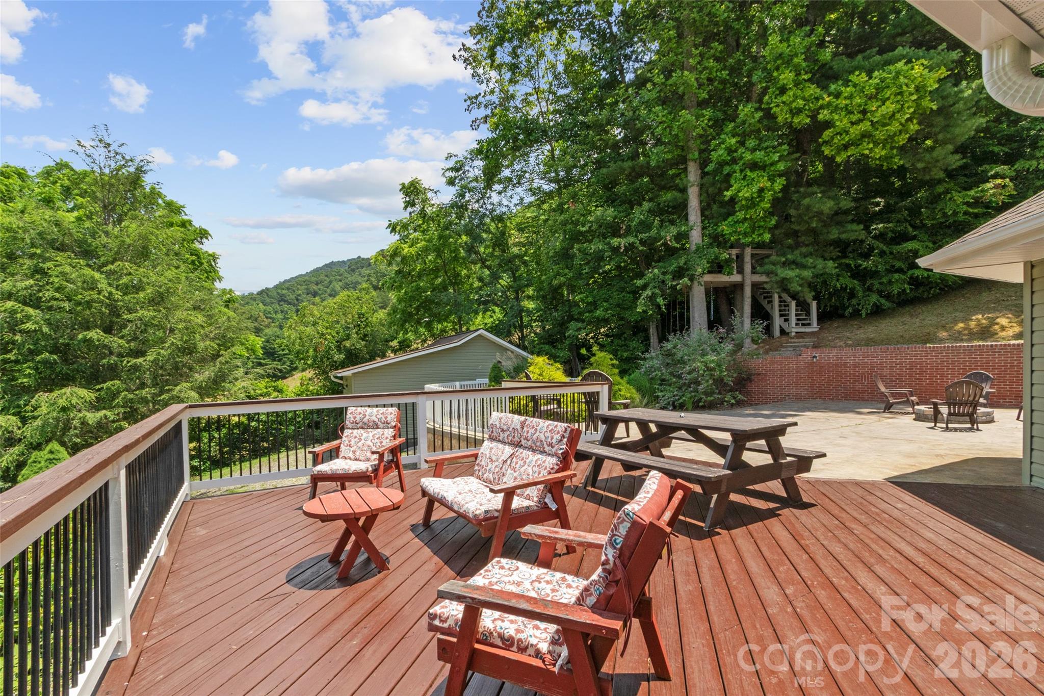 189 Poverty Branch Road — Barnardsville