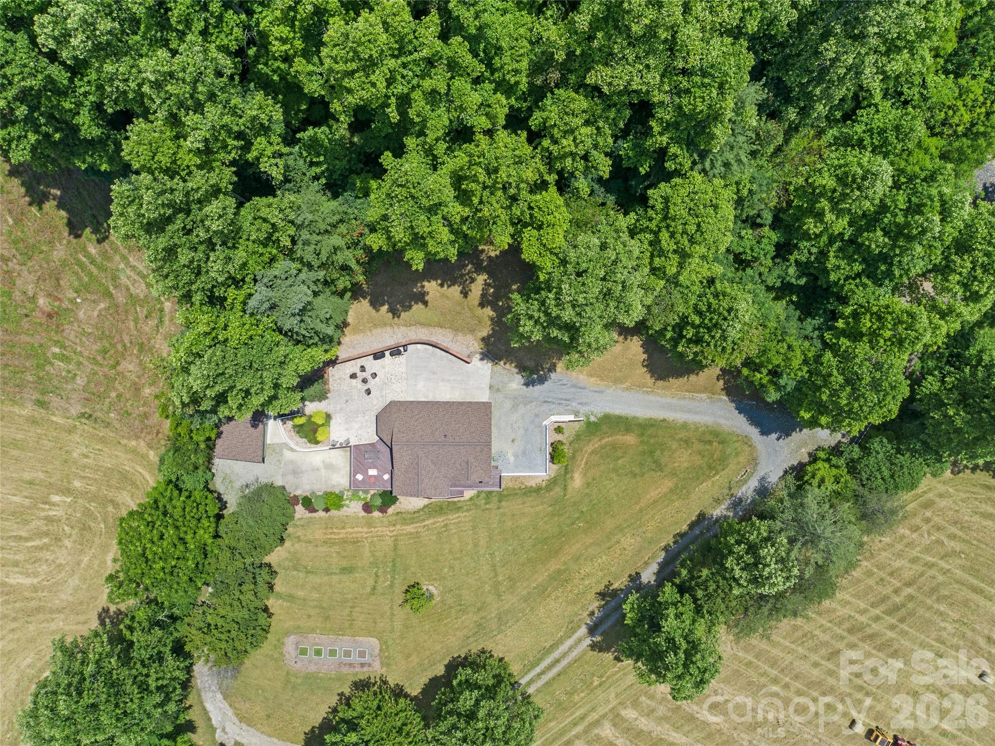 189 Poverty Branch Road — Barnardsville