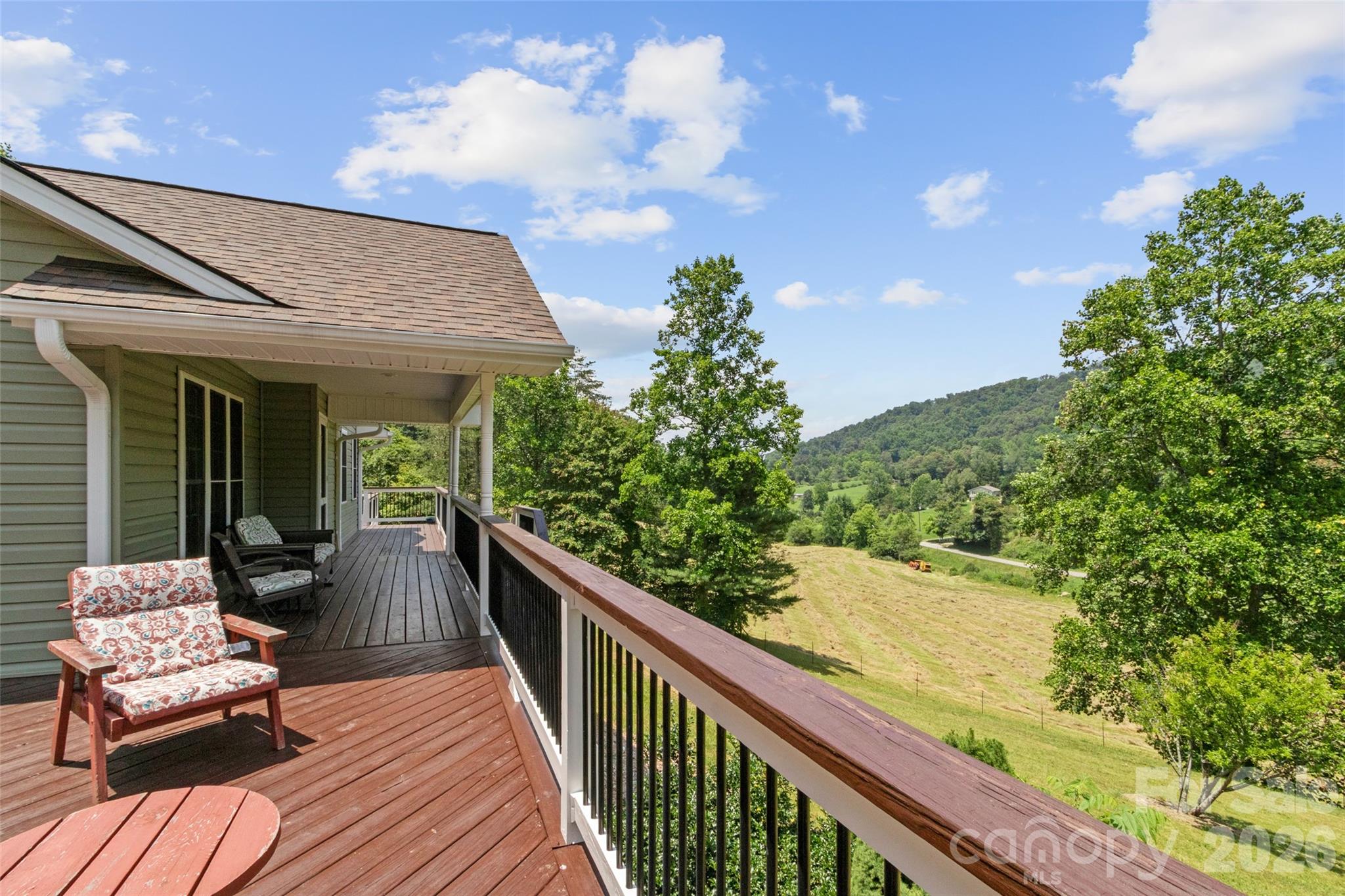 189 Poverty Branch Road — Barnardsville