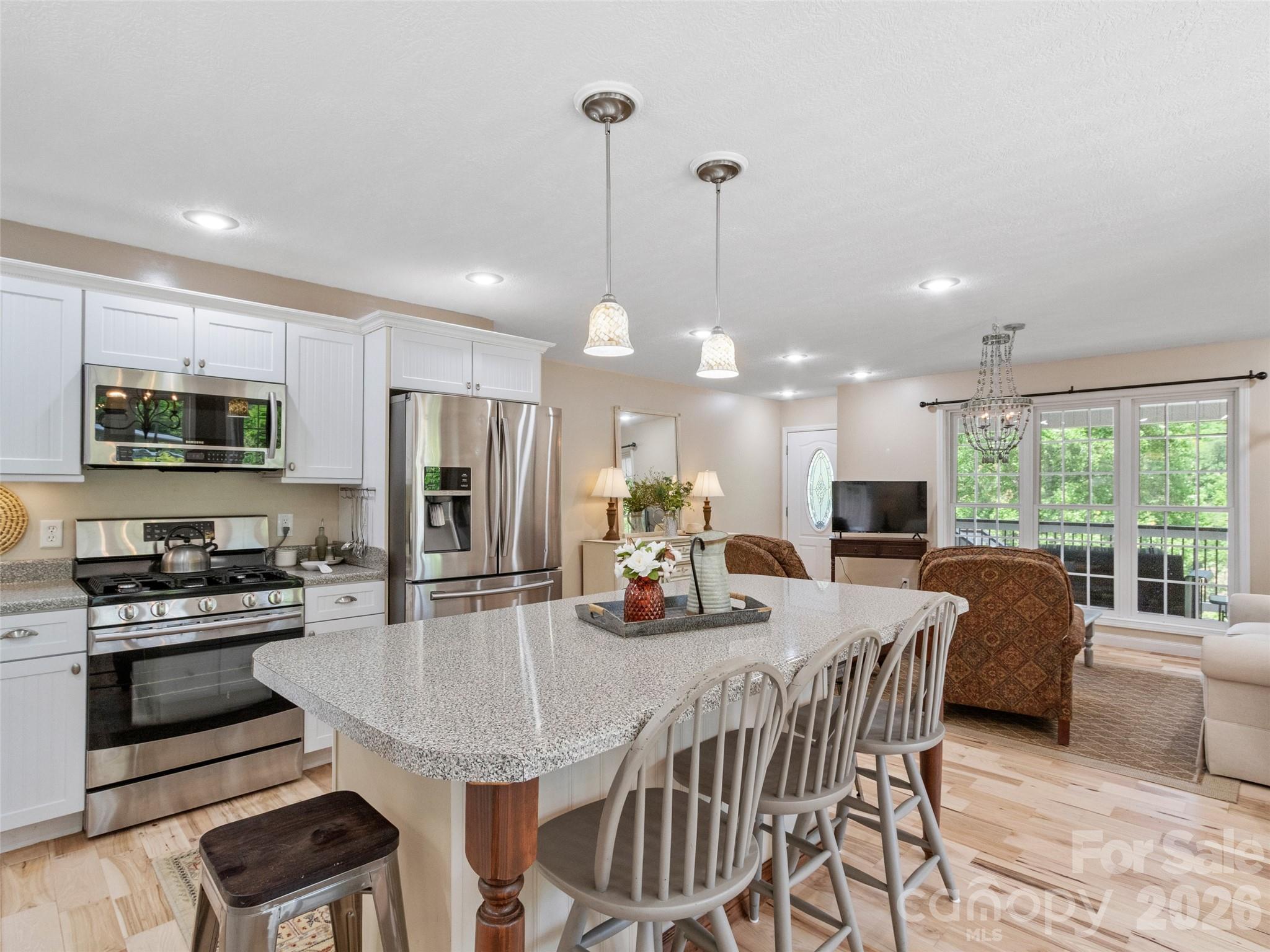 189 Poverty Branch Road — Barnardsville