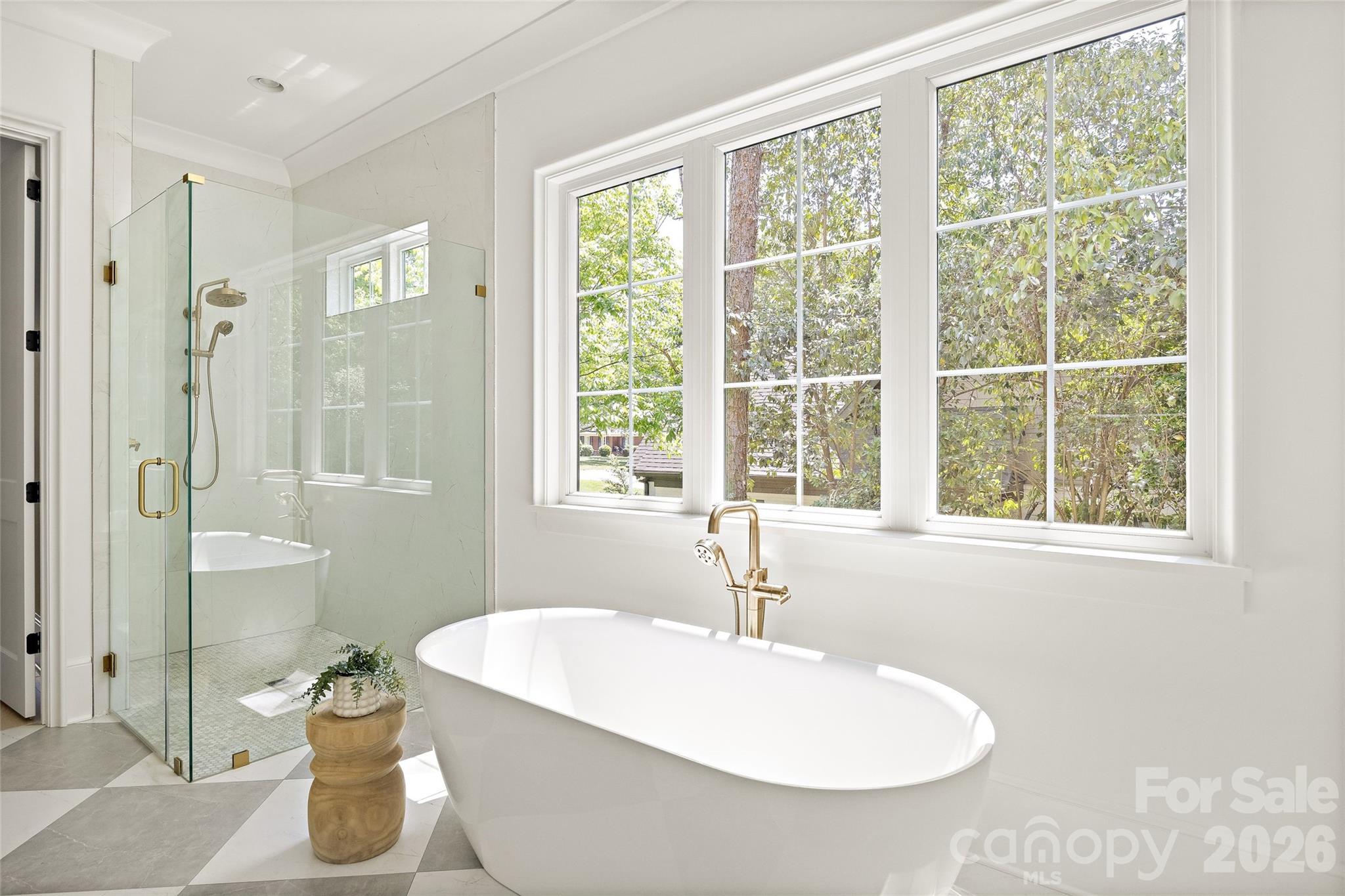 4628 Water Oak Road — Charlotte