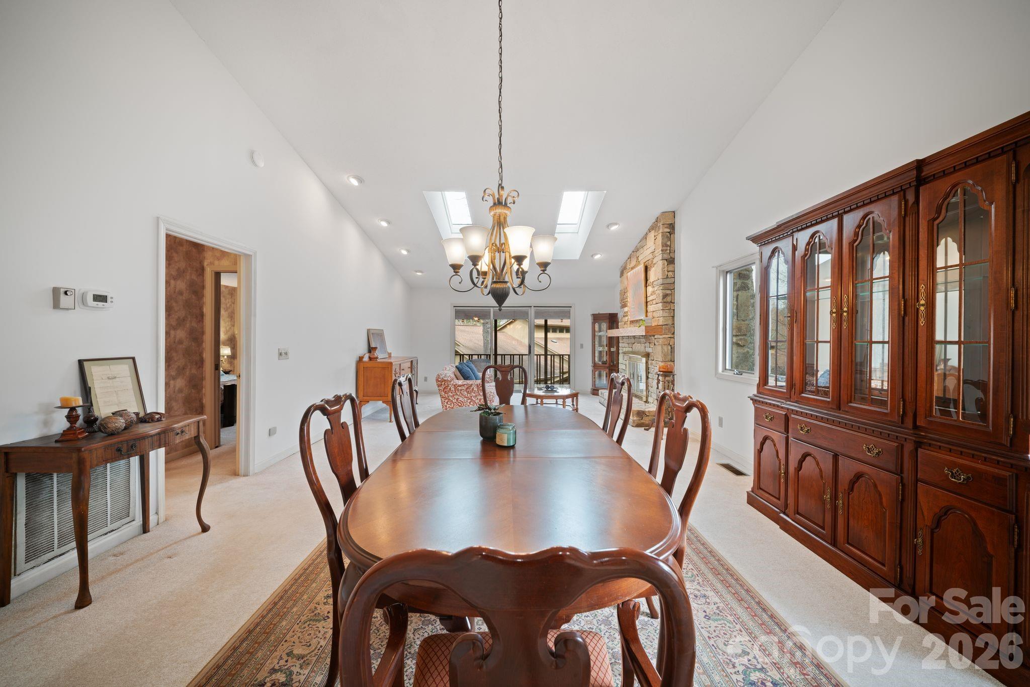 301 N Scarlet Oak Lane — Hendersonville