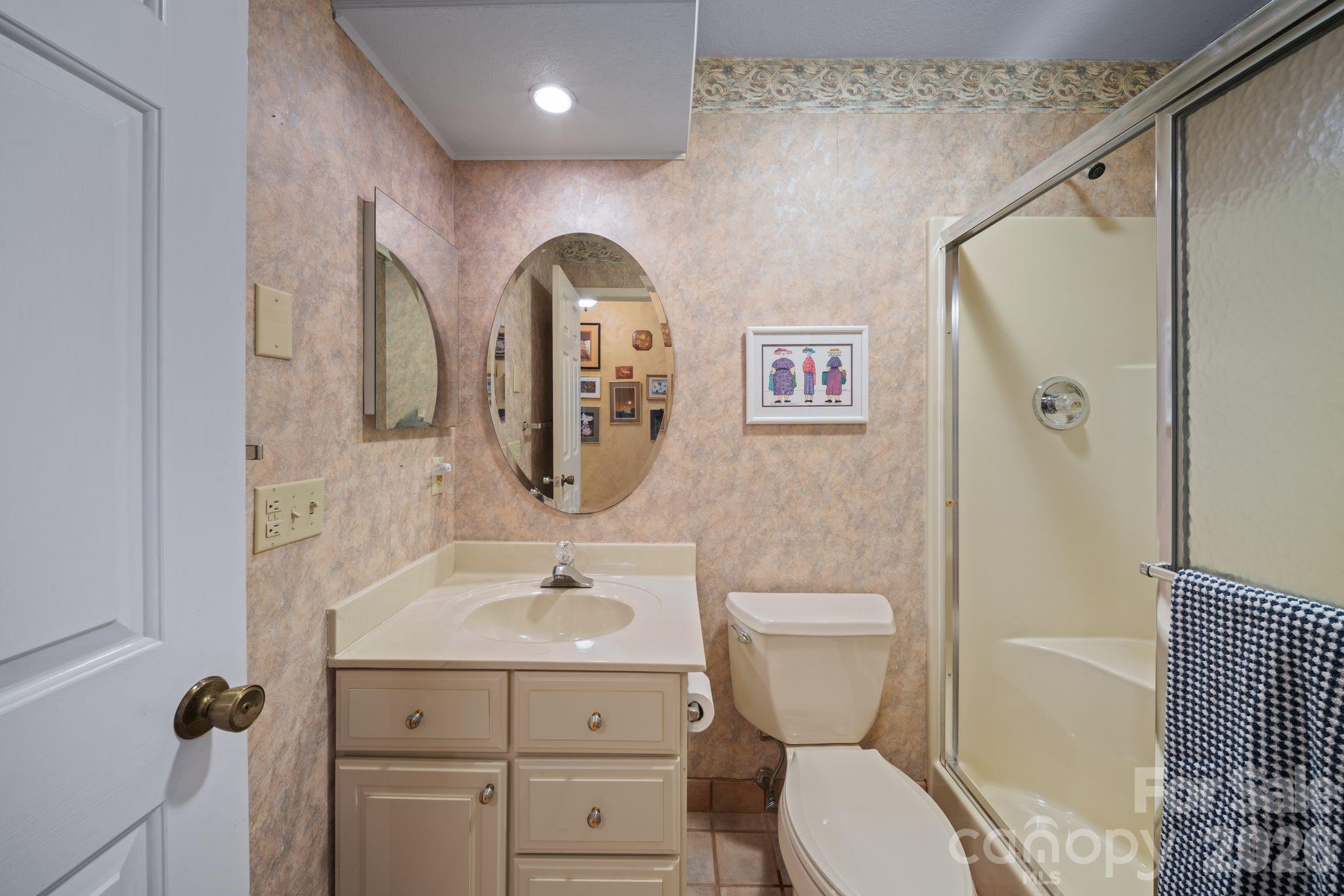 301 N Scarlet Oak Lane — Hendersonville