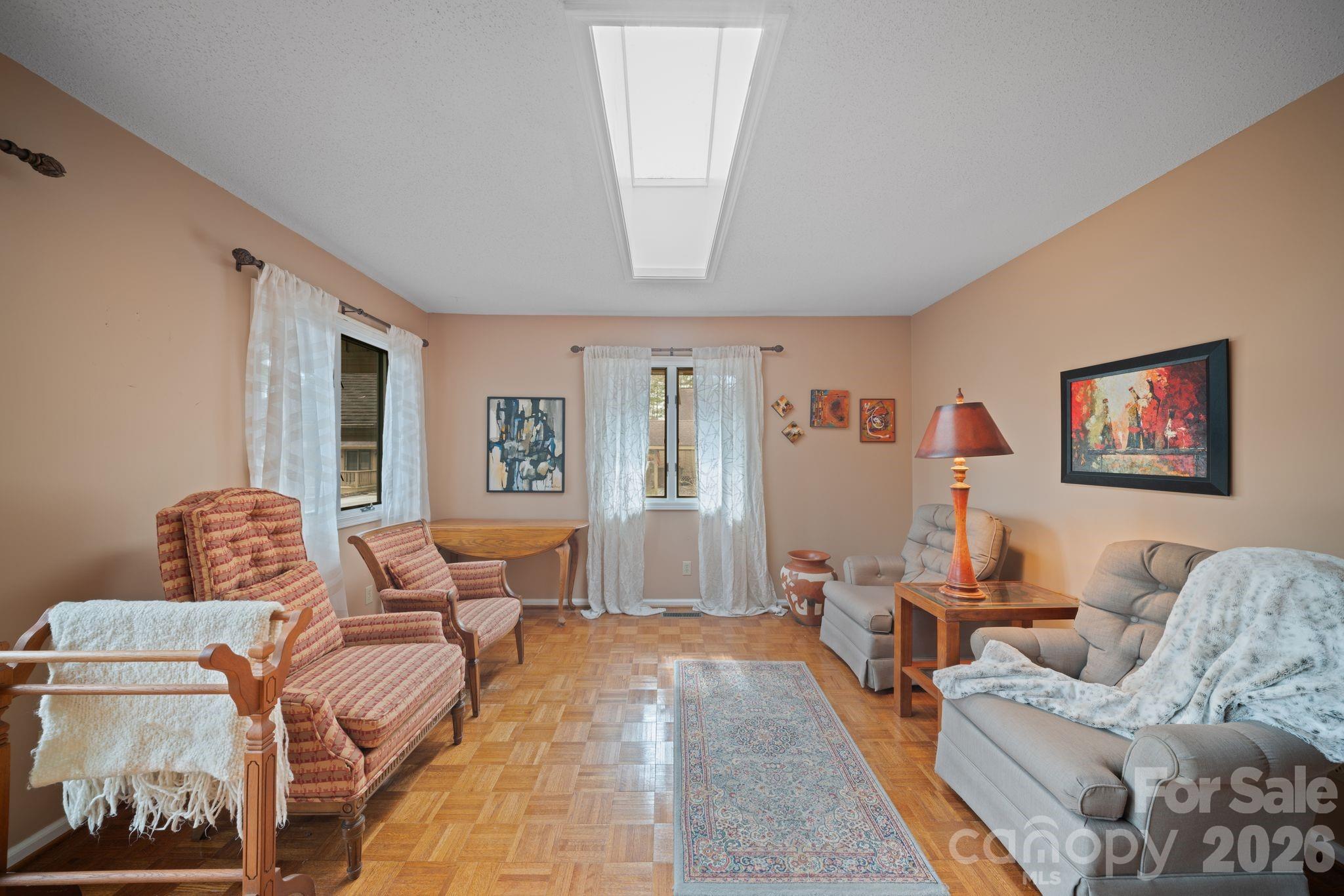 301 N Scarlet Oak Lane — Hendersonville