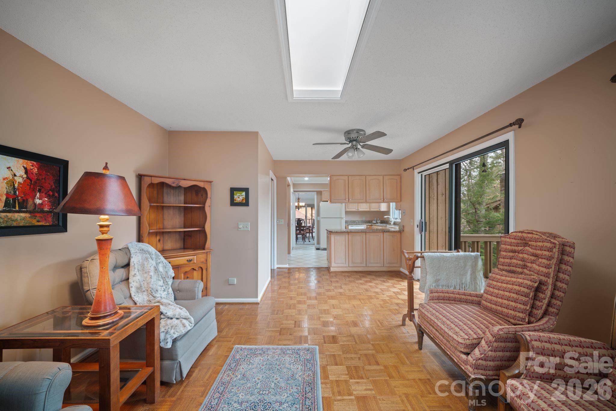 301 N Scarlet Oak Lane — Hendersonville