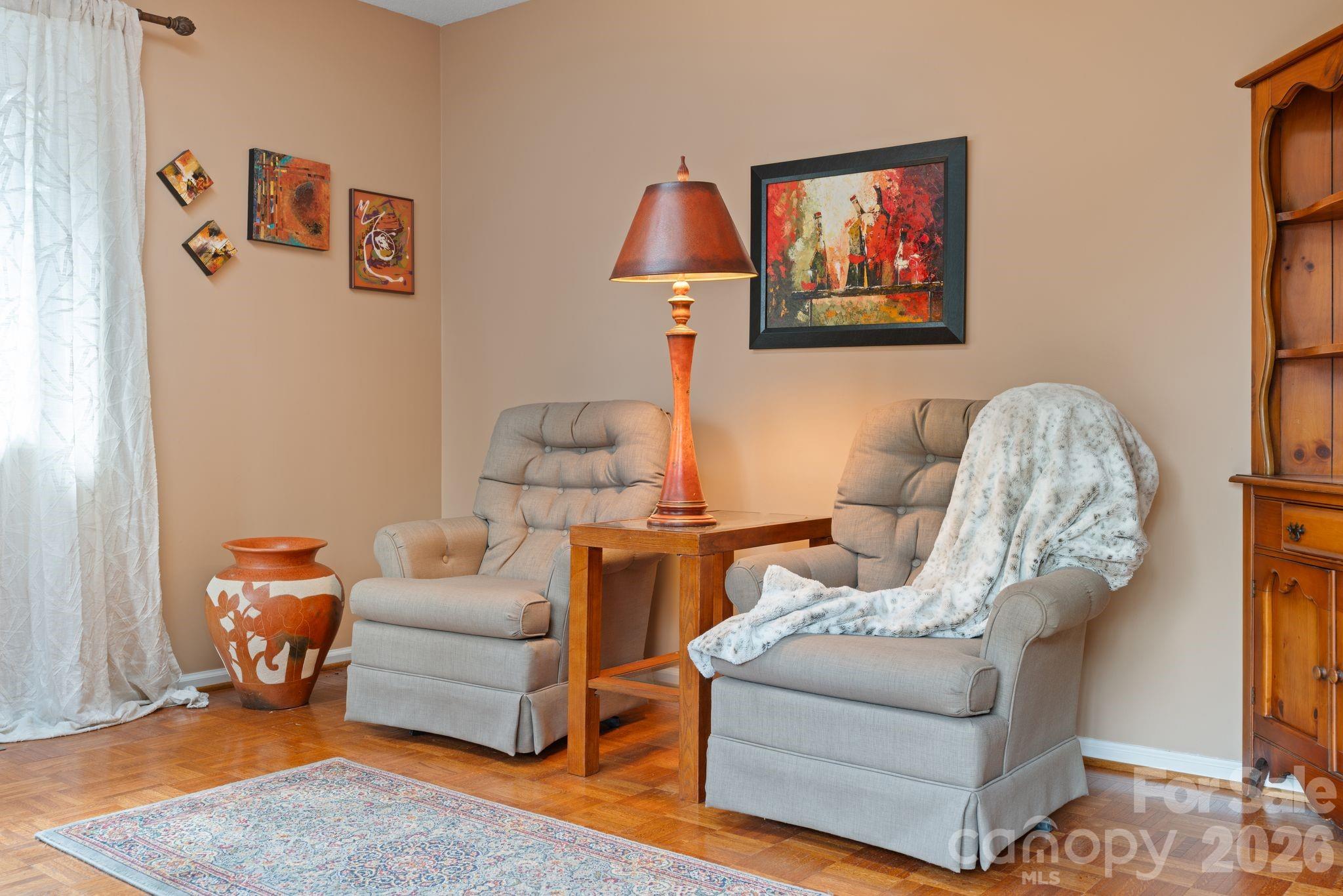 301 N Scarlet Oak Lane — Hendersonville