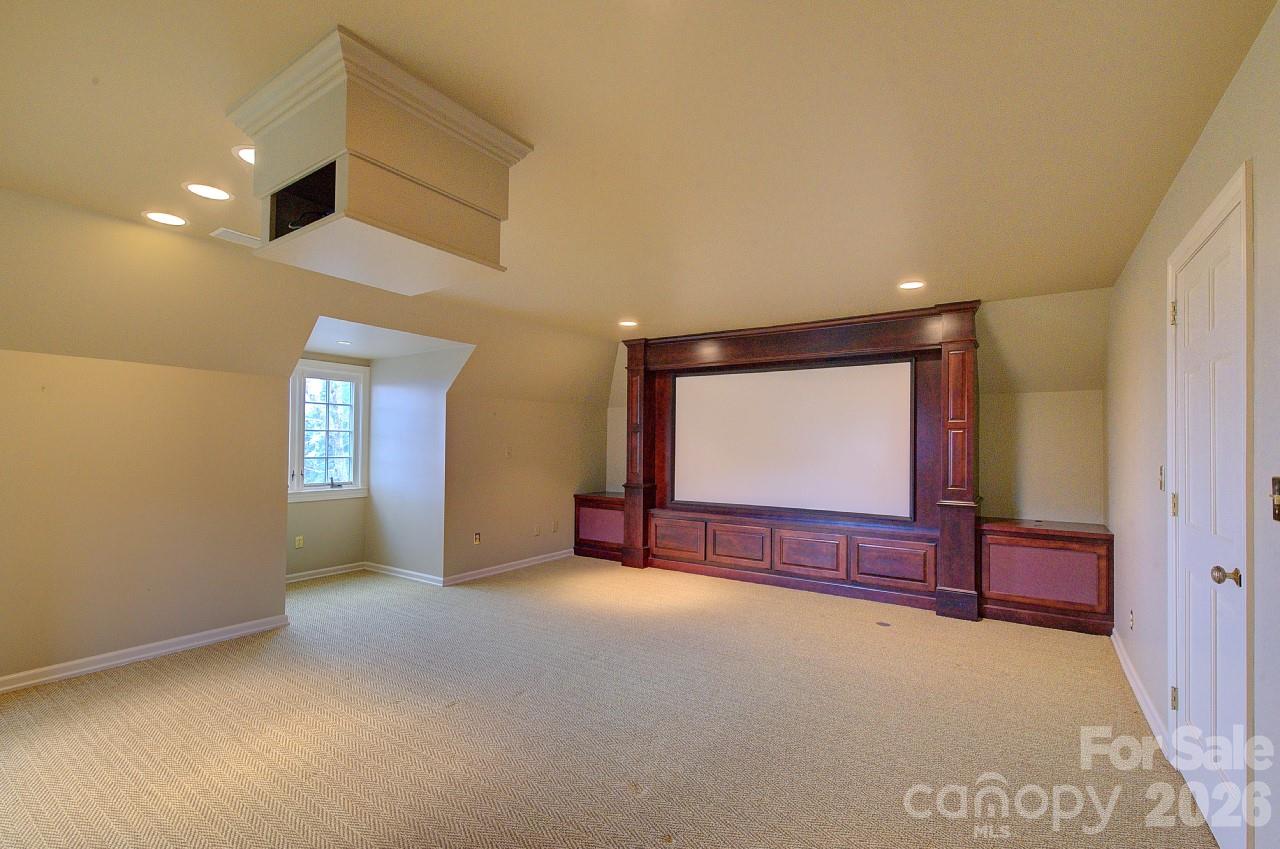 21 Eagle Rock Road — Landrum