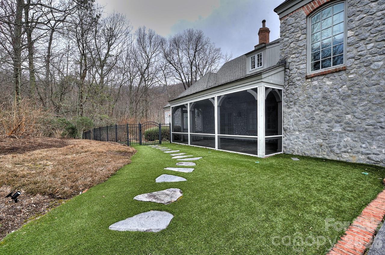 21 Eagle Rock Road — Landrum