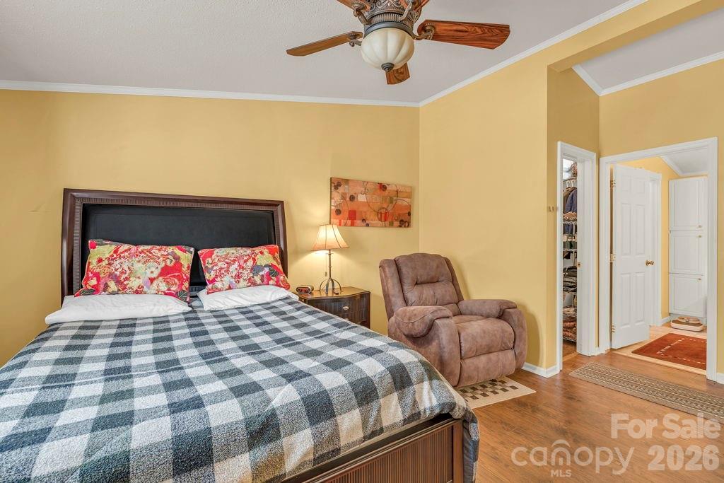 401 Lynn Gap Road — Spruce Pine