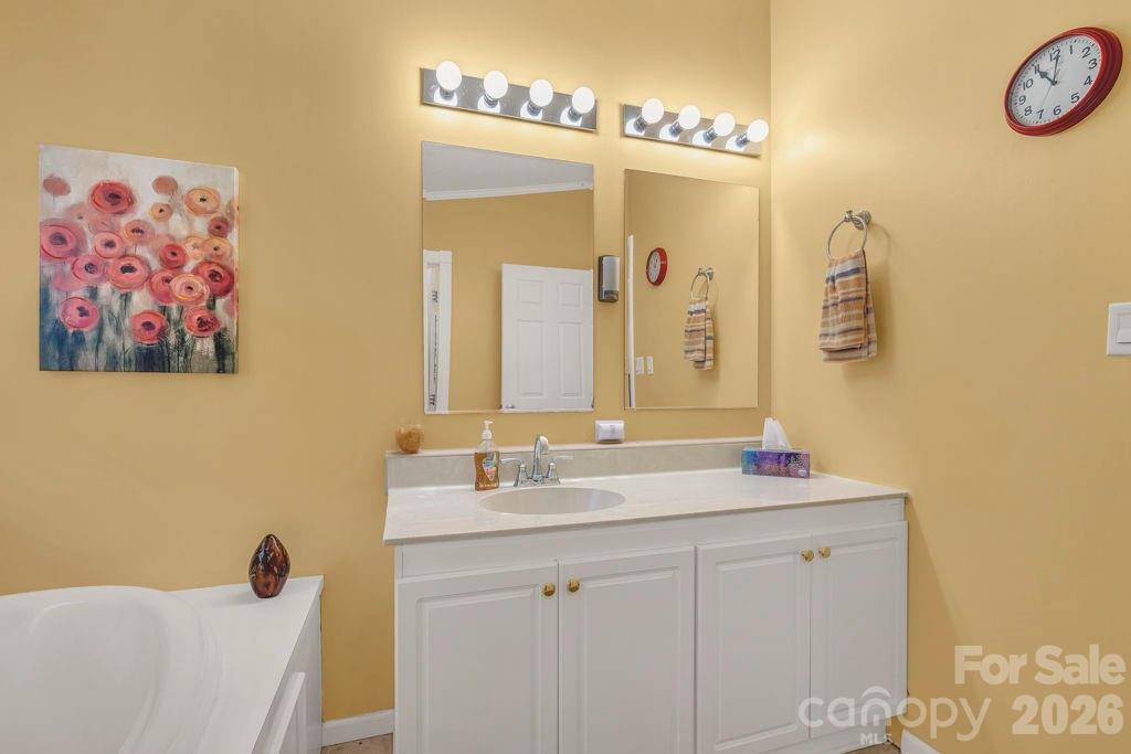 401 Lynn Gap Road — Spruce Pine