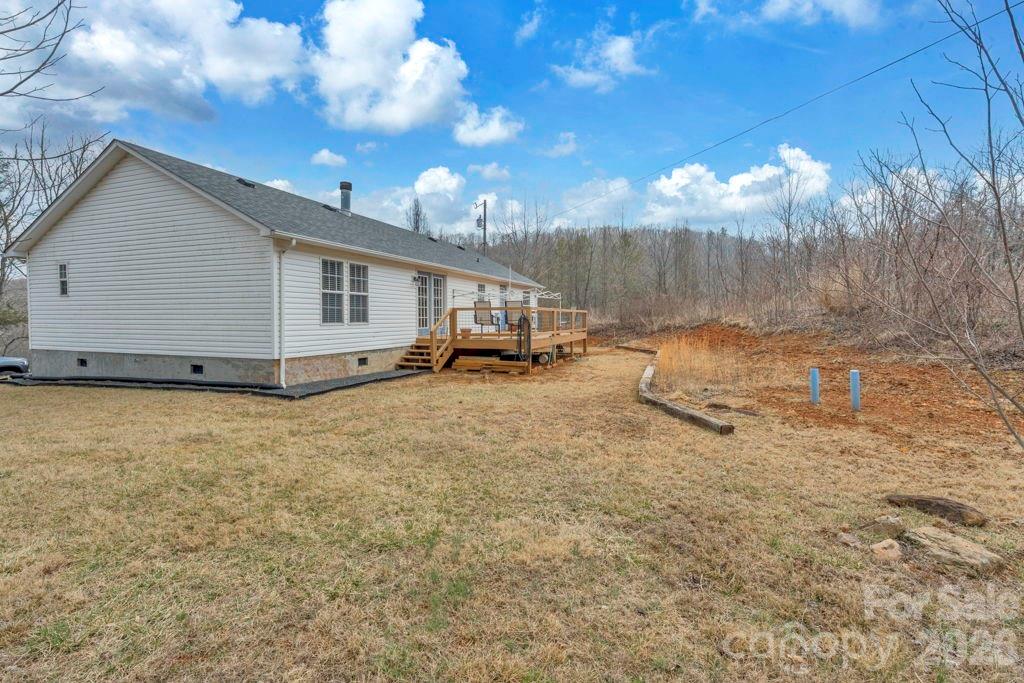 401 Lynn Gap Road — Spruce Pine