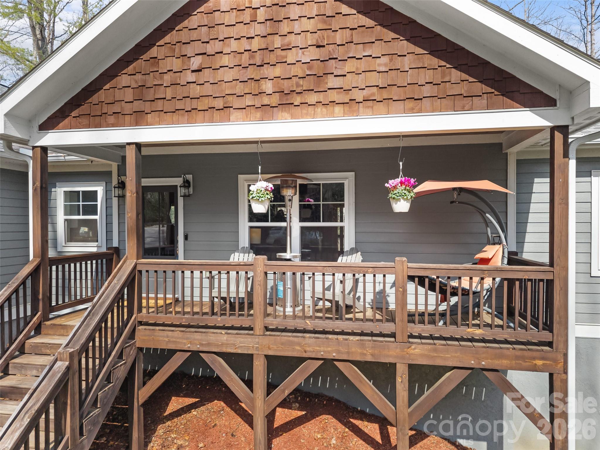 72 Summer Shade Court — Hendersonville