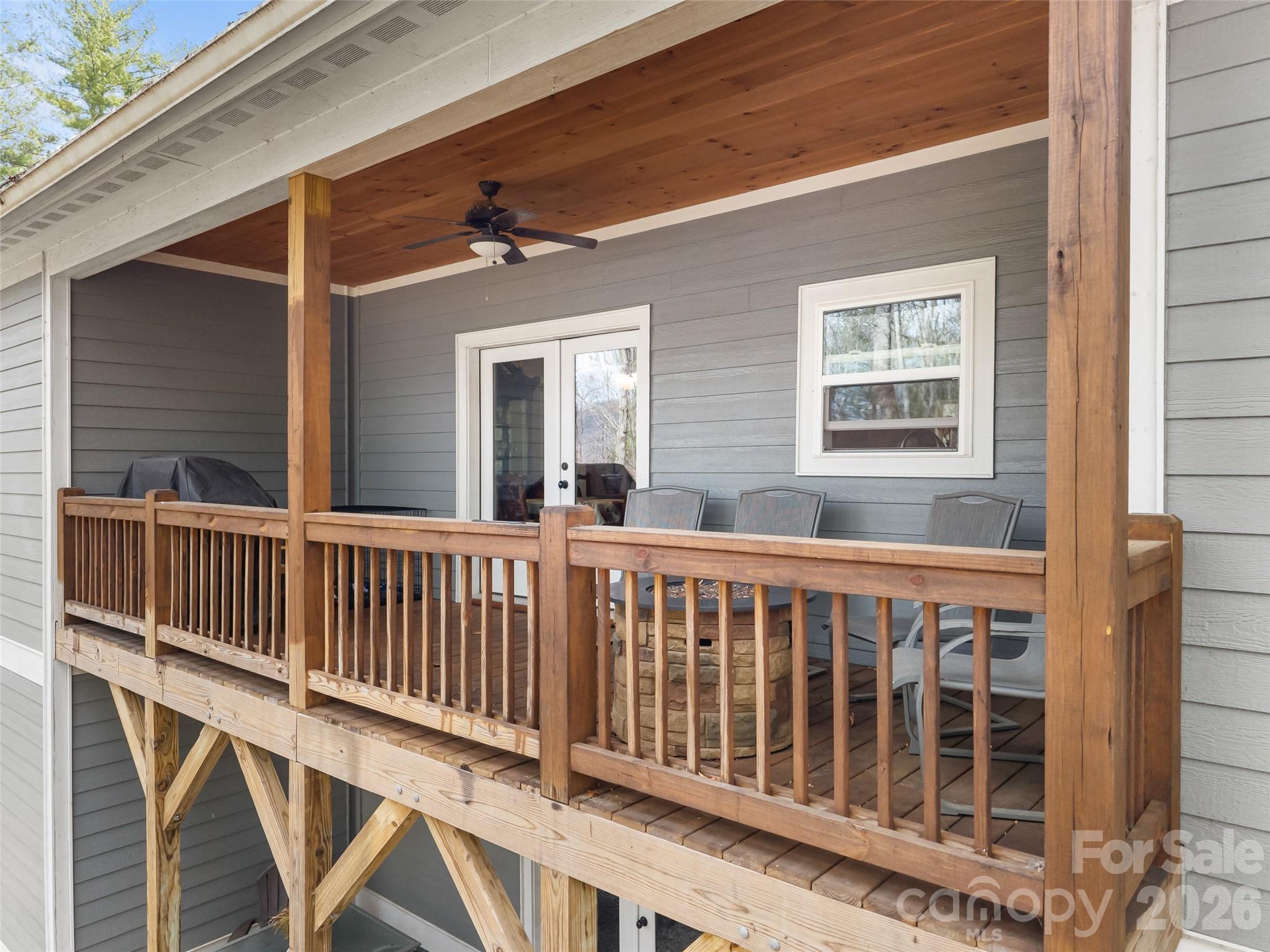 72 Summer Shade Court — Hendersonville