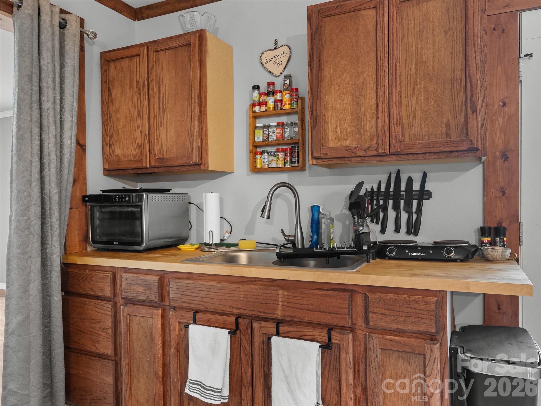 72 Summer Shade Court — Hendersonville