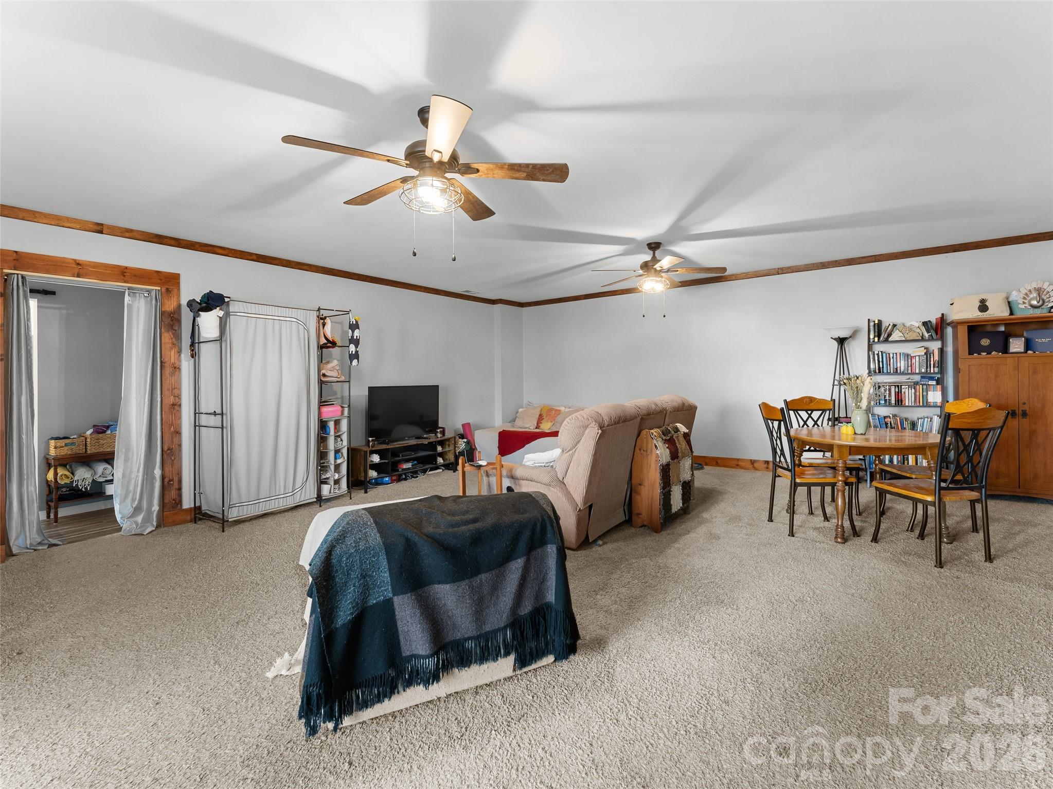 72 Summer Shade Court — Hendersonville