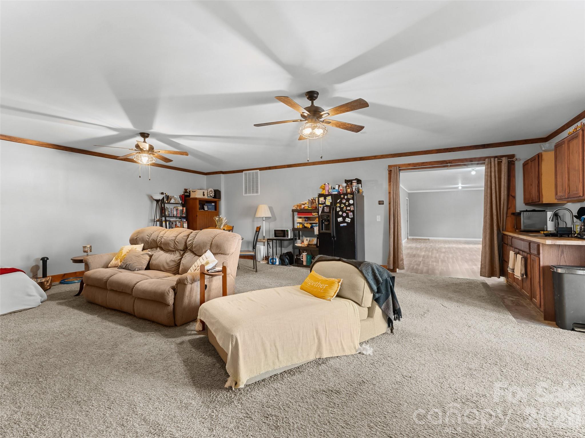 72 Summer Shade Court — Hendersonville