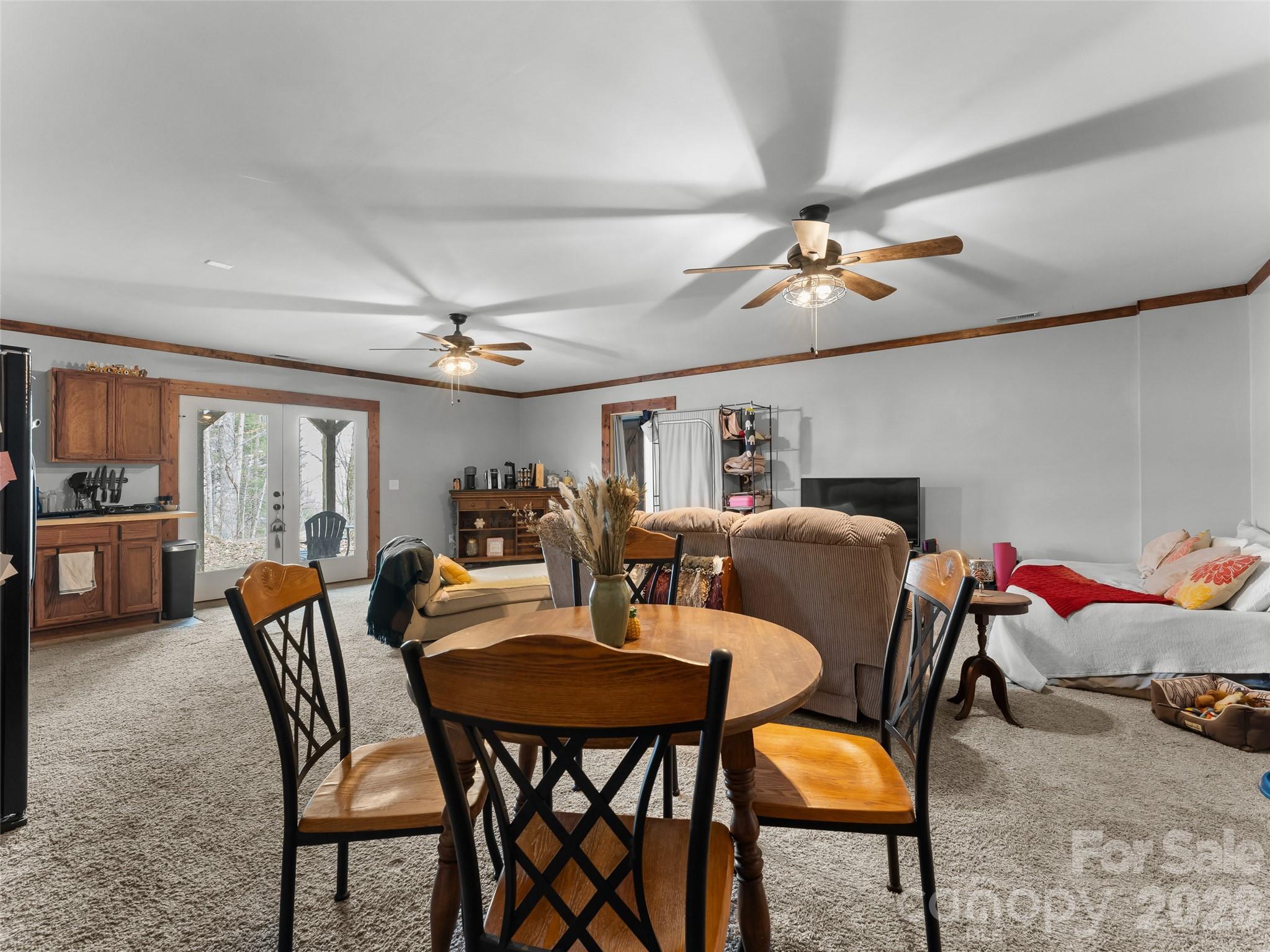 72 Summer Shade Court — Hendersonville