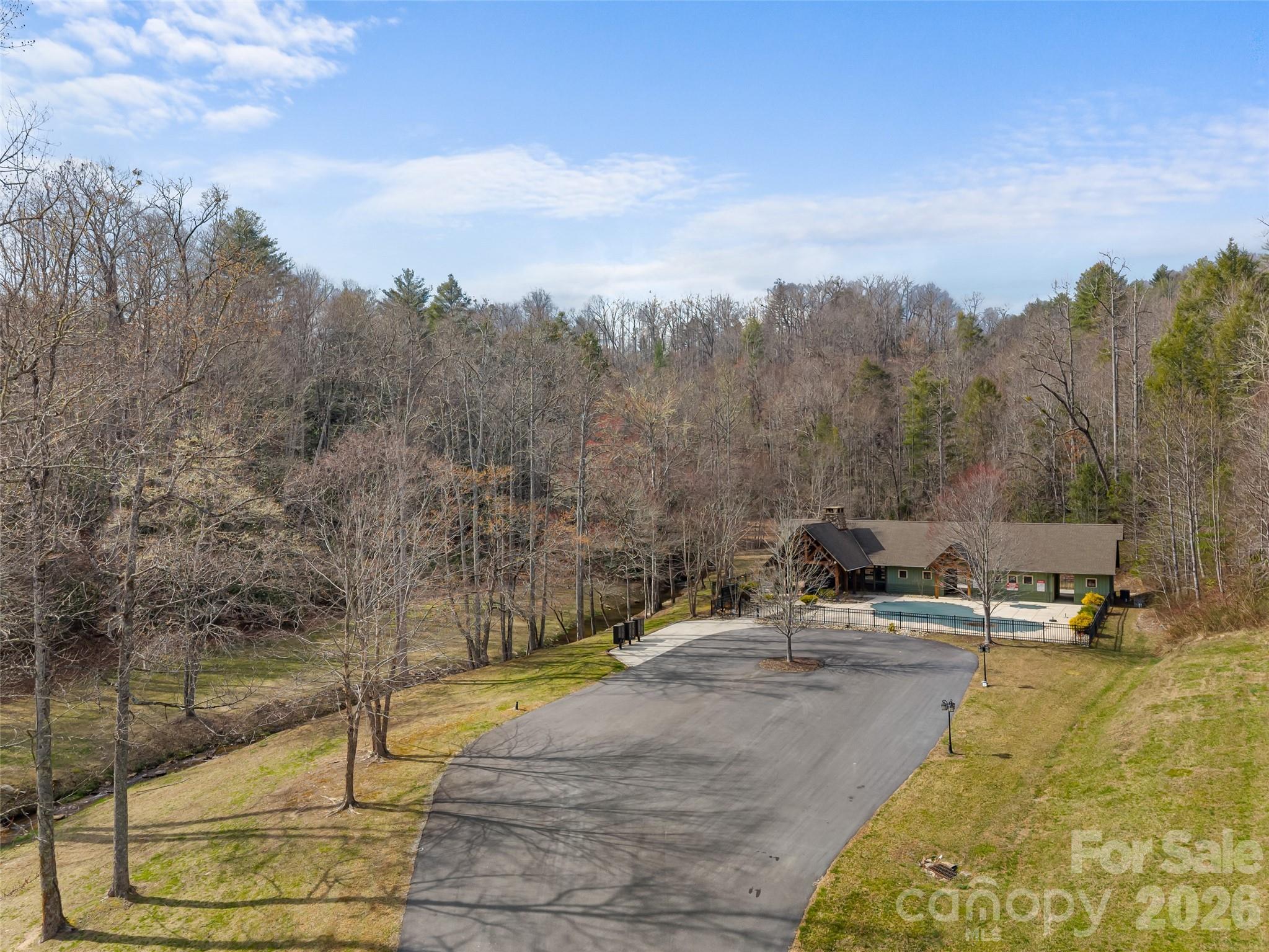 72 Summer Shade Court — Hendersonville