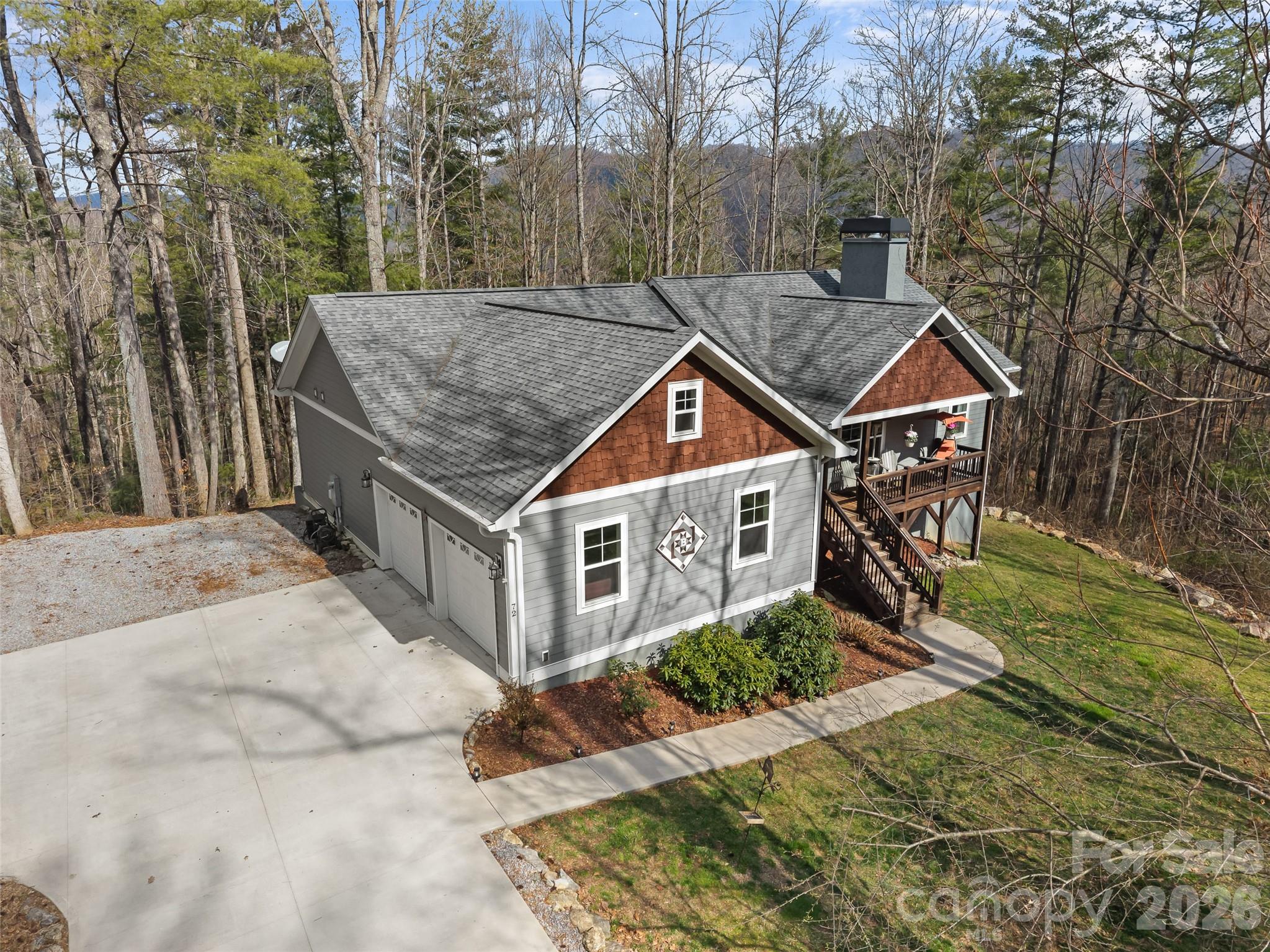 72 Summer Shade Court — Hendersonville
