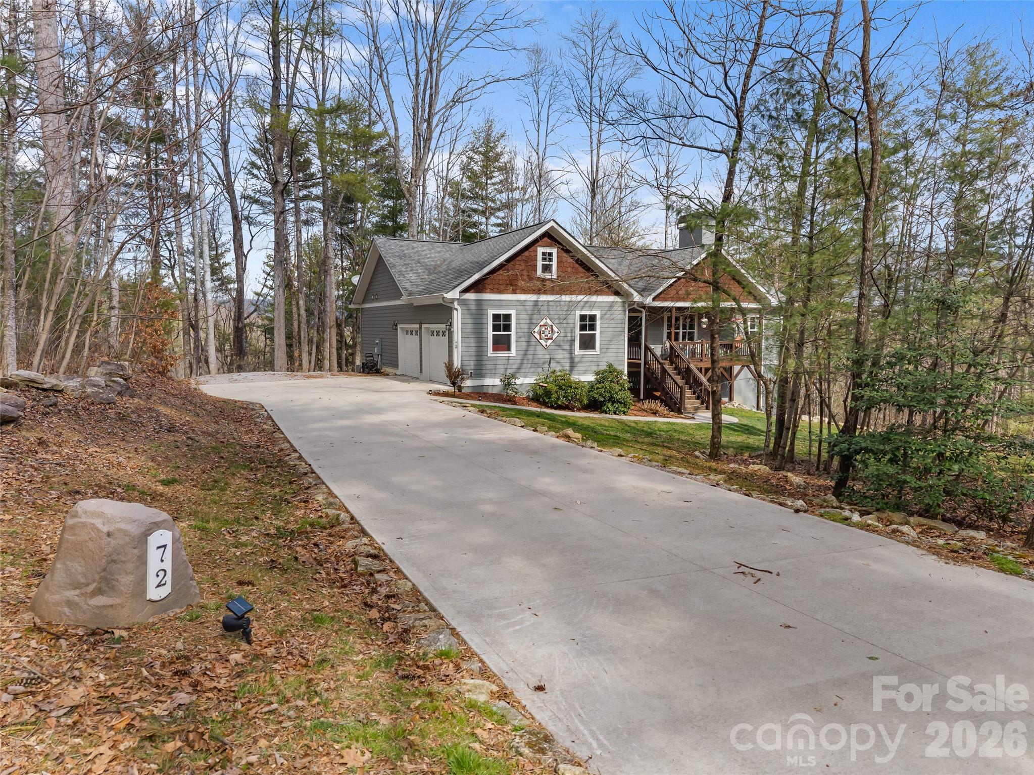 72 Summer Shade Court — Hendersonville