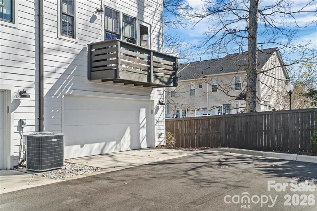 11921 Fiddlers Roof Lane — Charlotte