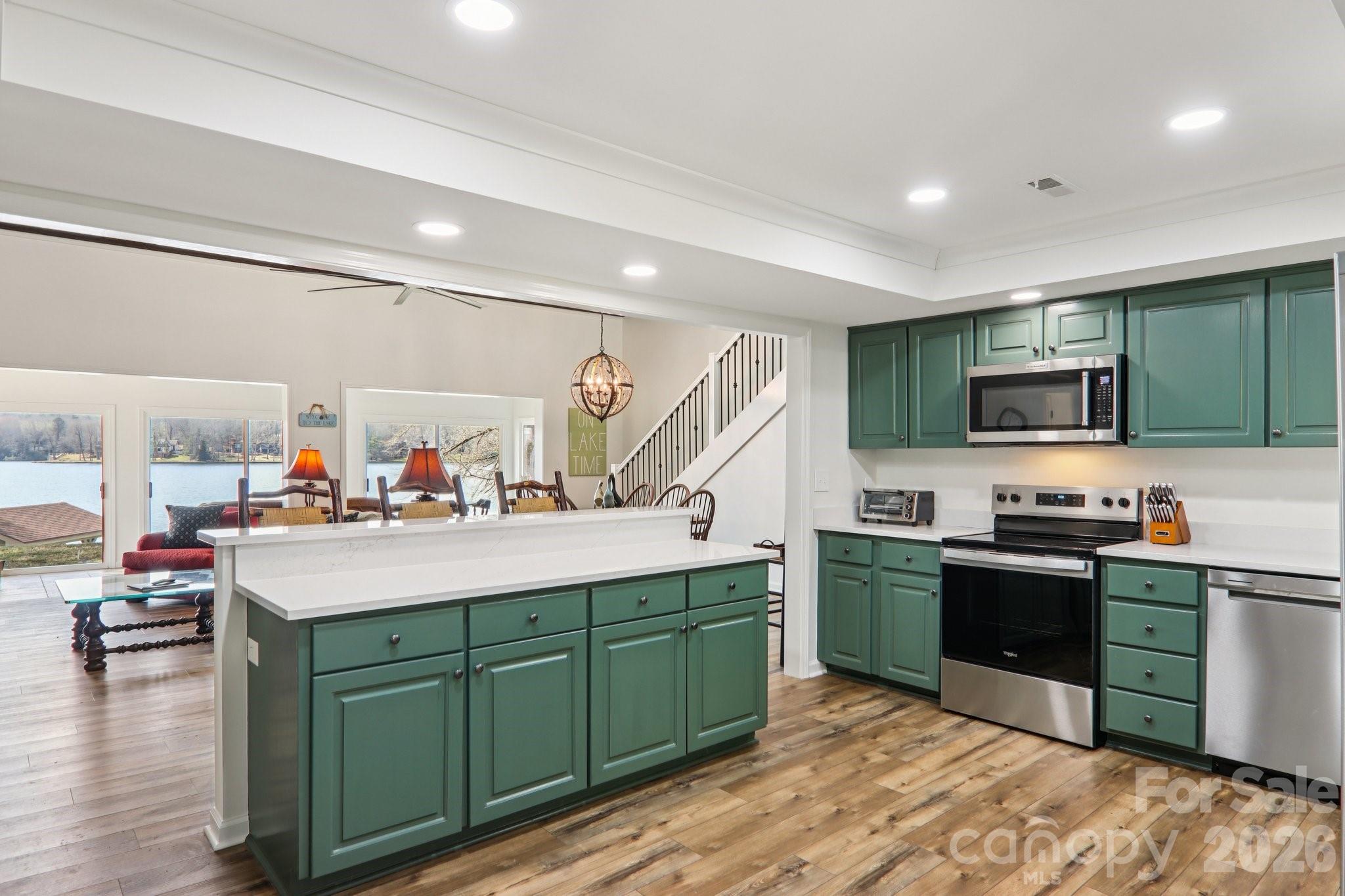 987 Cold Mountain Road — Lake Toxaway