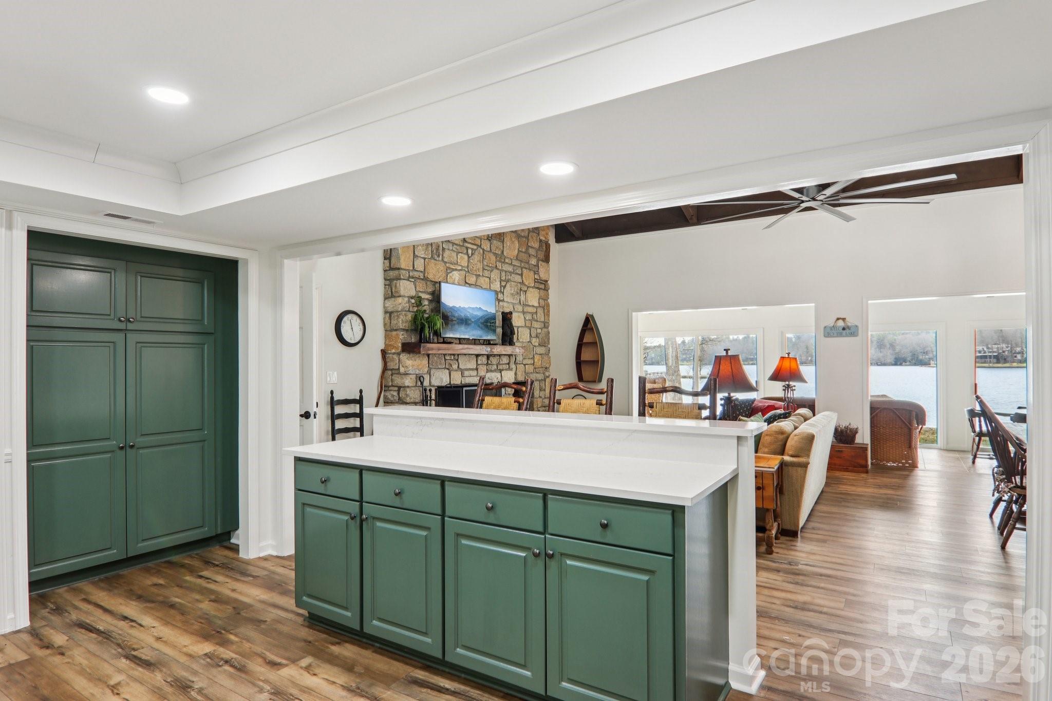987 Cold Mountain Road — Lake Toxaway
