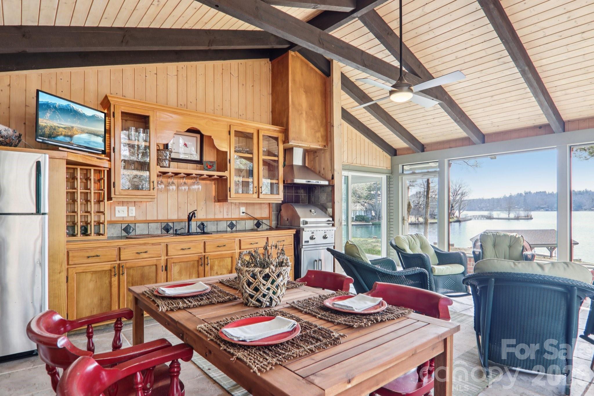 987 Cold Mountain Road — Lake Toxaway