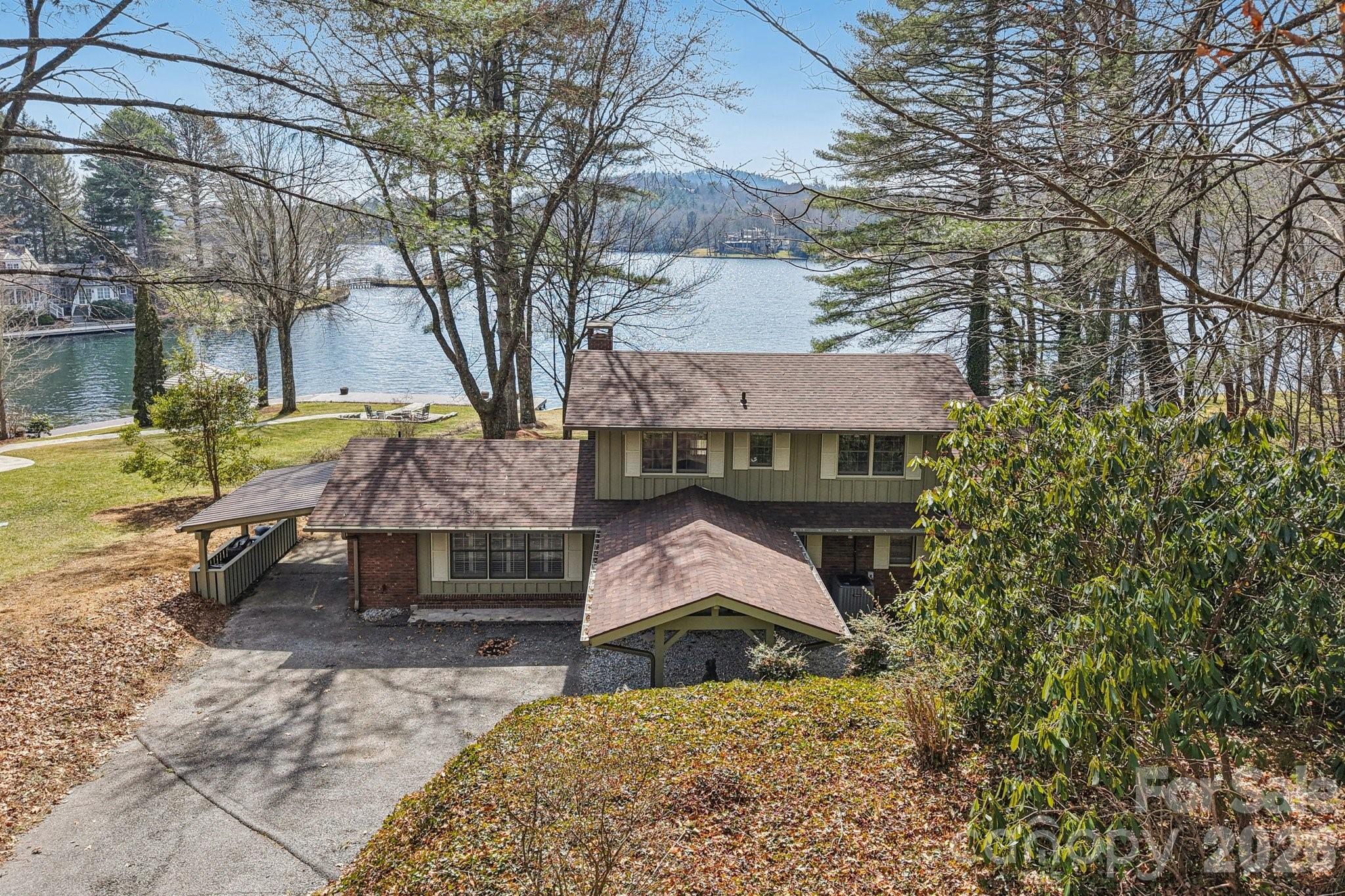 987 Cold Mountain Road — Lake Toxaway