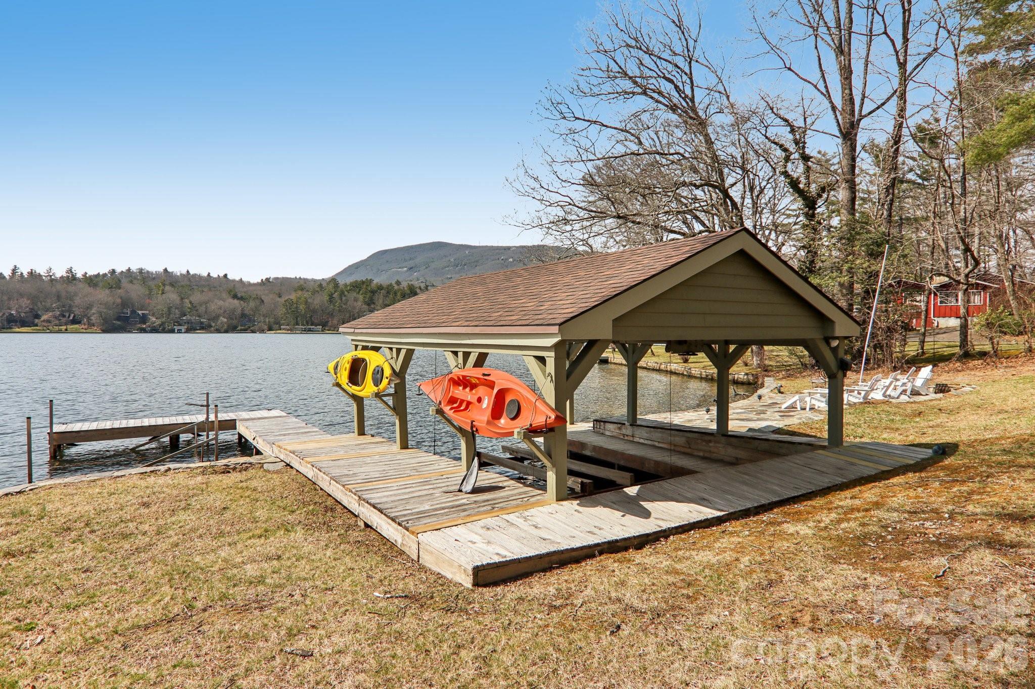 987 Cold Mountain Road — Lake Toxaway