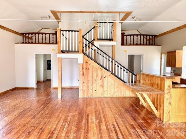 6367 NC 261 Highway — Bakersville