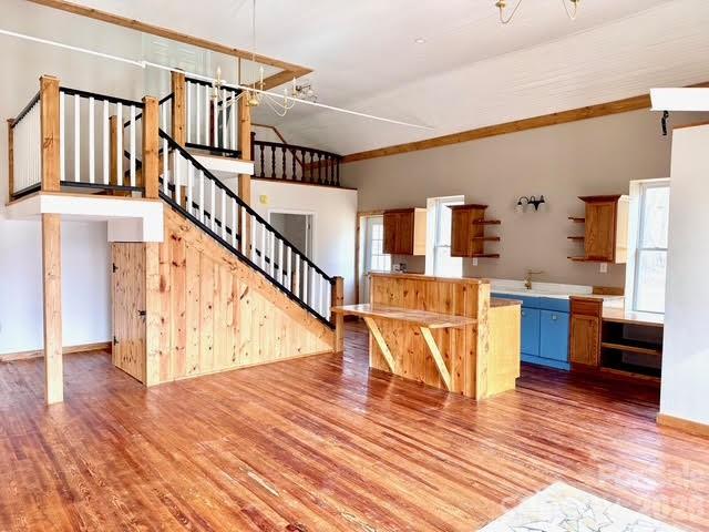 6367 NC 261 Highway — Bakersville