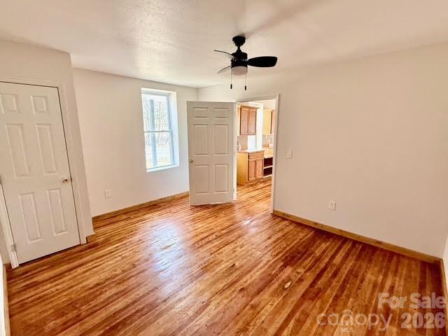 6367 NC 261 Highway — Bakersville